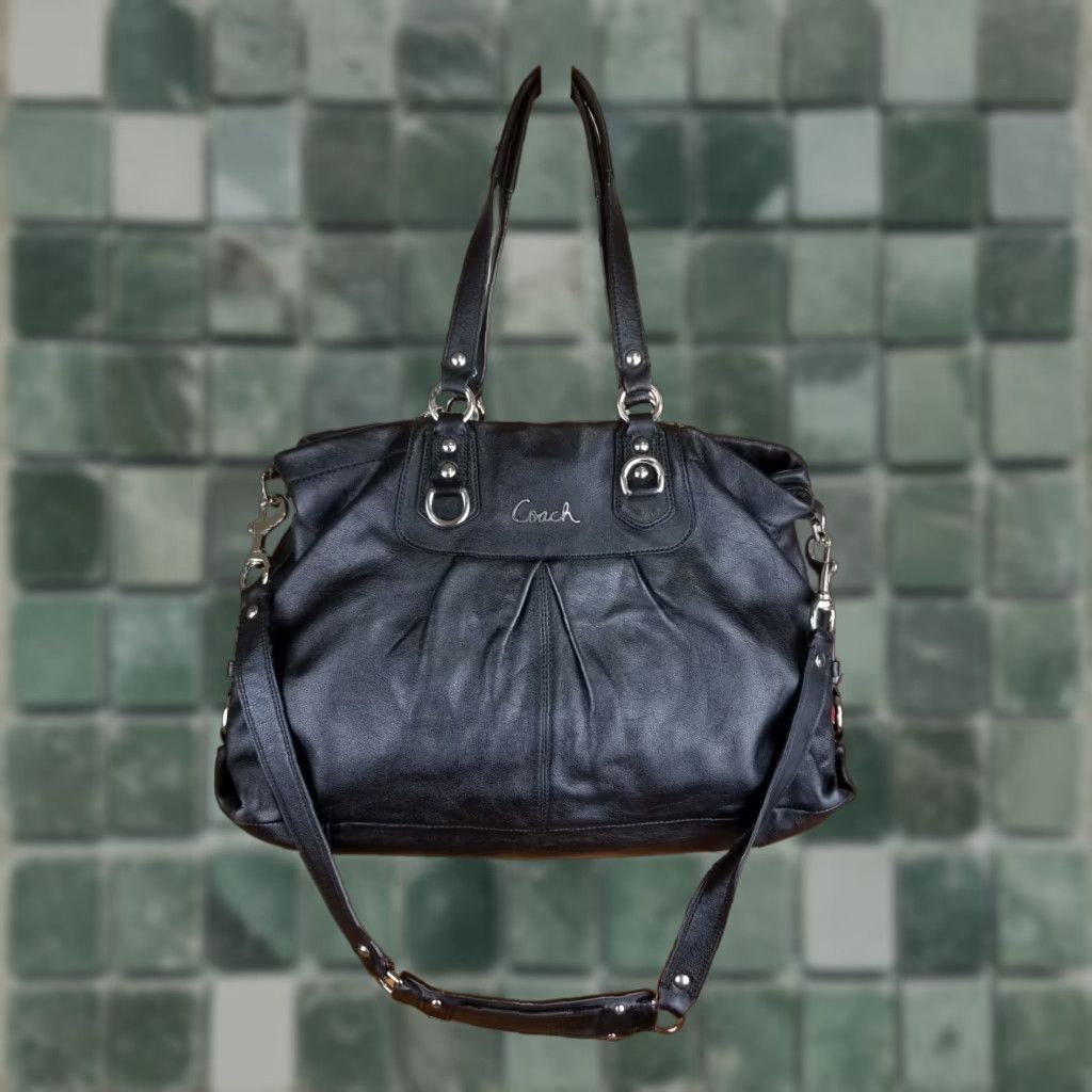 Coach VINTAGE COACH BLACK LEATHER SHOULDER HANDBAG CROSS BAG Women Medium Leather VINTAGE Y2K COACH BLACK Leading Zipper Bag 10 in x 7 in x 6 in Size ONE SIZE - 1 Thumbnail