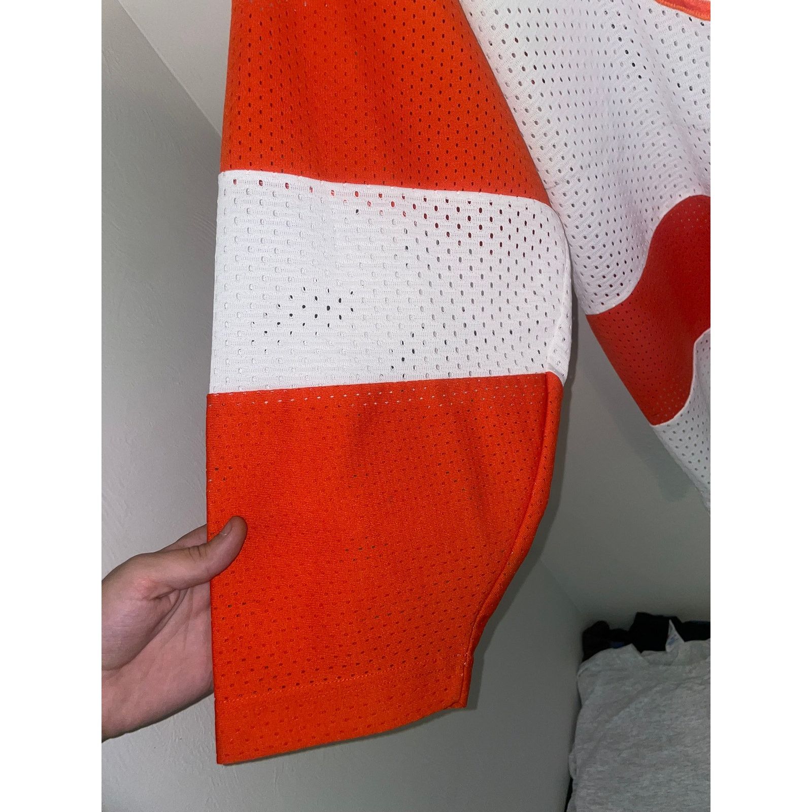 Vintage Vintage Hockey Jersey Opti No Bull #18 White Stained LS VTG Size US L / EU 52-54 / 3 - 5 Thumbnail
