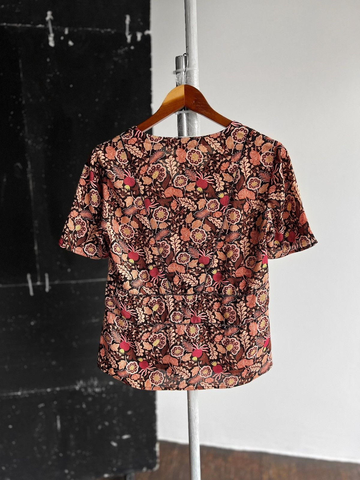 Designer × Scotch & Soda Scotch&Soda Womens Floral Printed Short Sleeve V-Neck Blouse Size XS / US 0-2 / IT 36-38 - 3 Thumbnail
