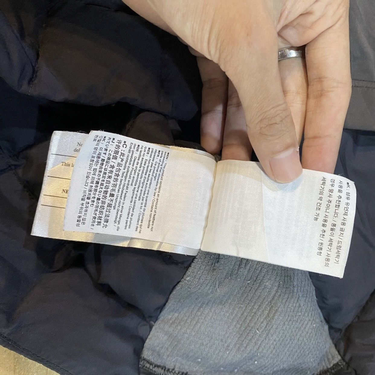 Arc'teryx Arc’teryx Women’s Narin Hooded Down Puffer Vest - Black - S Size S / US 4 / IT 40 - 14 Thumbnail