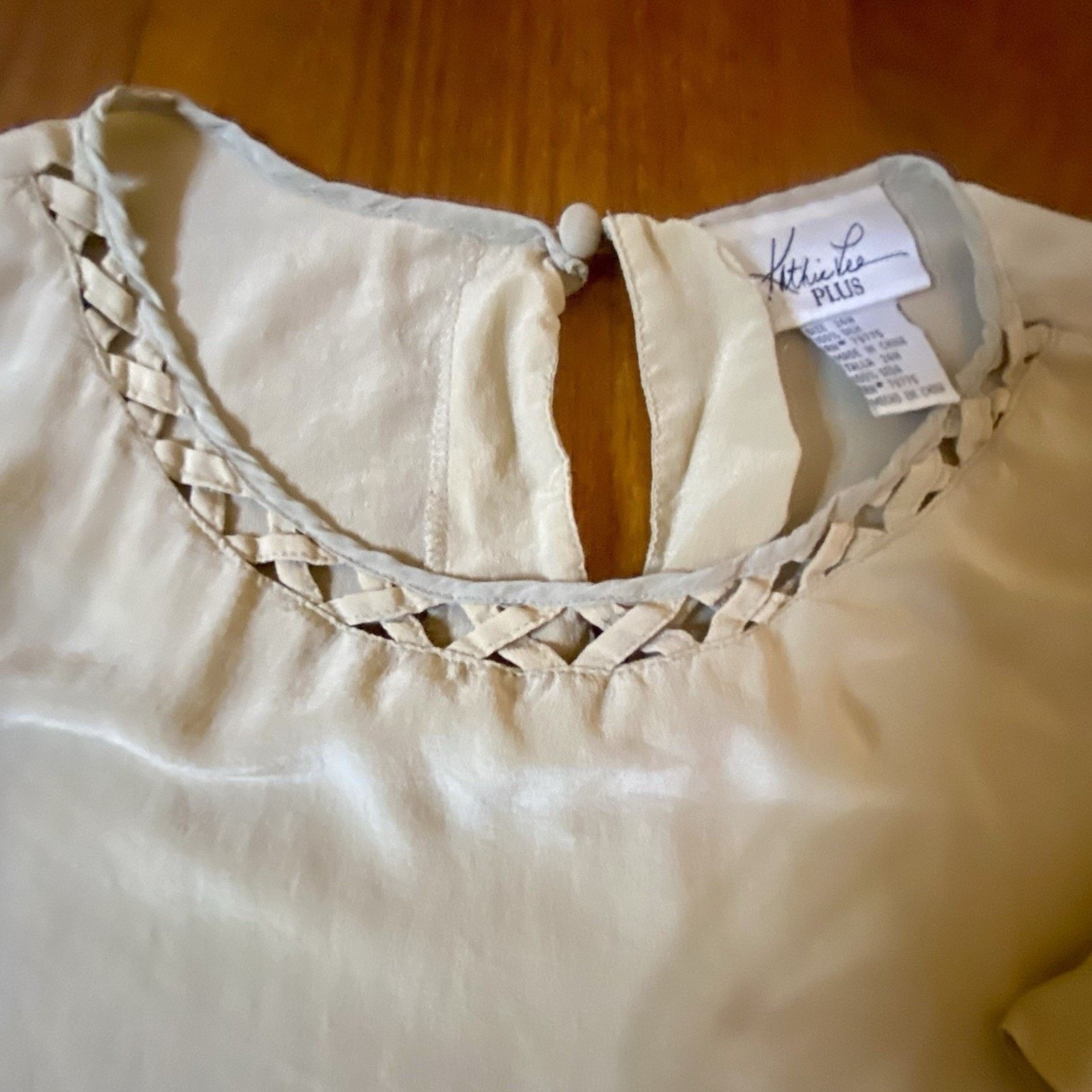 & Other Stories Kathie Lee Plus Top Woman’s 24W Silk Beige Pullover Blouse ￼ Size 4XL / US 24-26 - 5 Thumbnail
