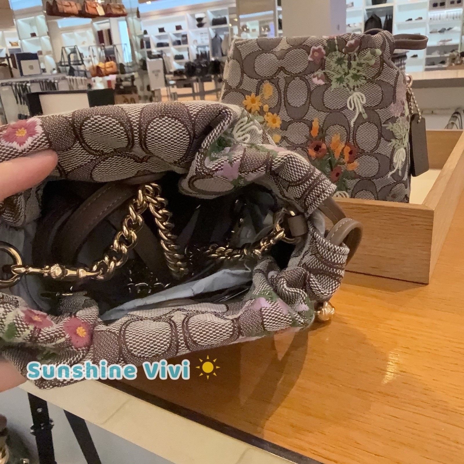 Coach NWT Coach Faye Mini Drawstring Bag Floral Embroidery CDZ94 Size ONE SIZE - 4 Thumbnail