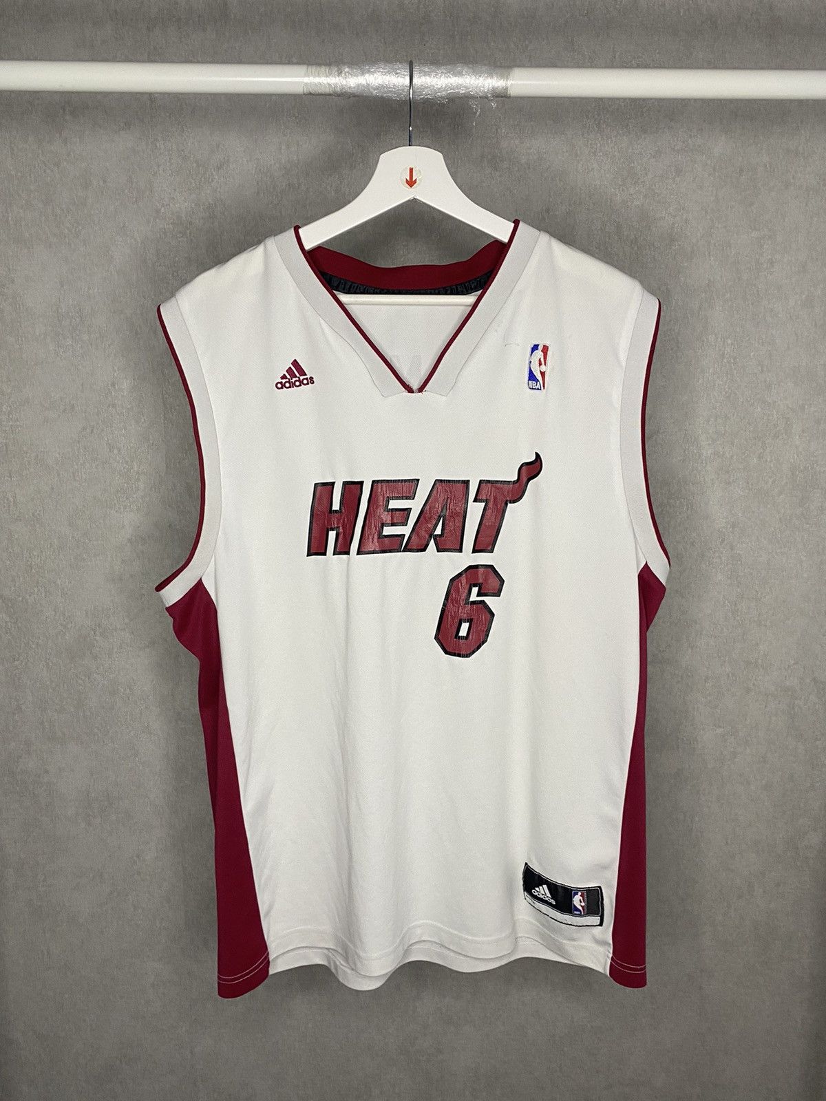 Adidas × NBA × Vintage Adidas miami heat nba James 6 jersey basketball size L Size US L / EU 52-54 / 3 - 1 Thumbnail