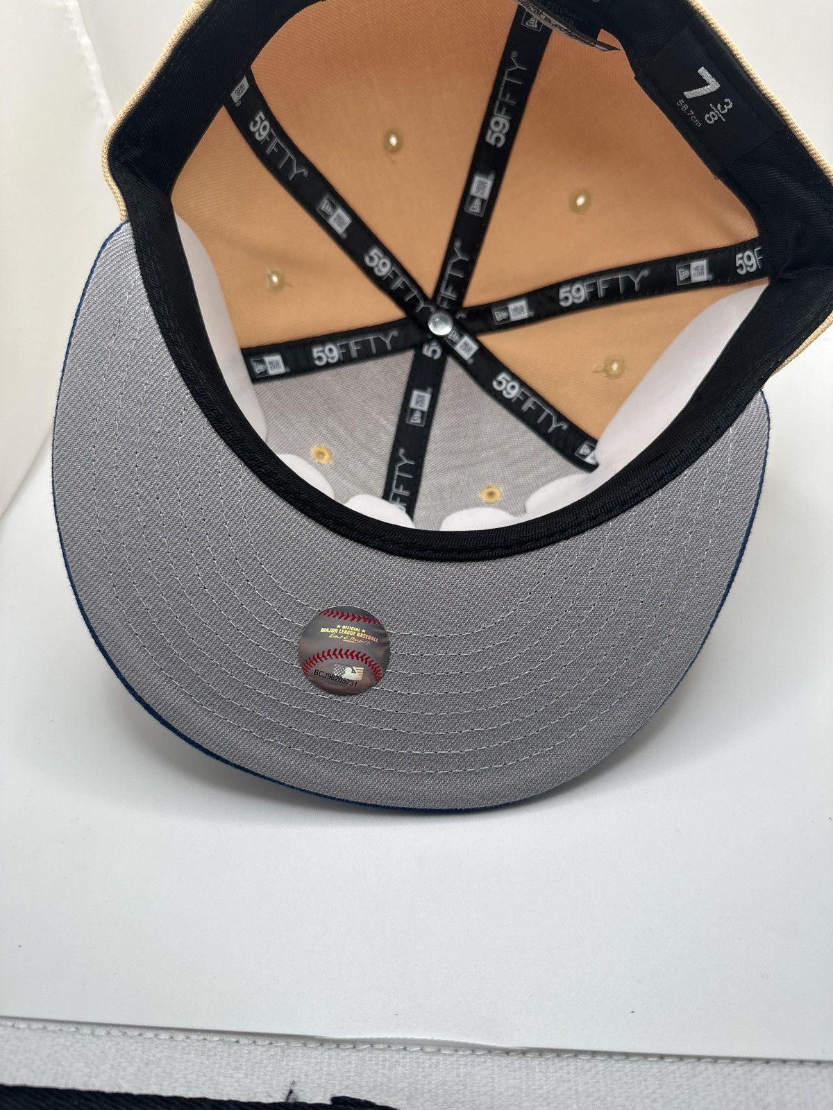 Hat Club × Lids × New Era Milwaukee Brewers 7 3/8 DS Modelo Size ONE SIZE - 9 Thumbnail