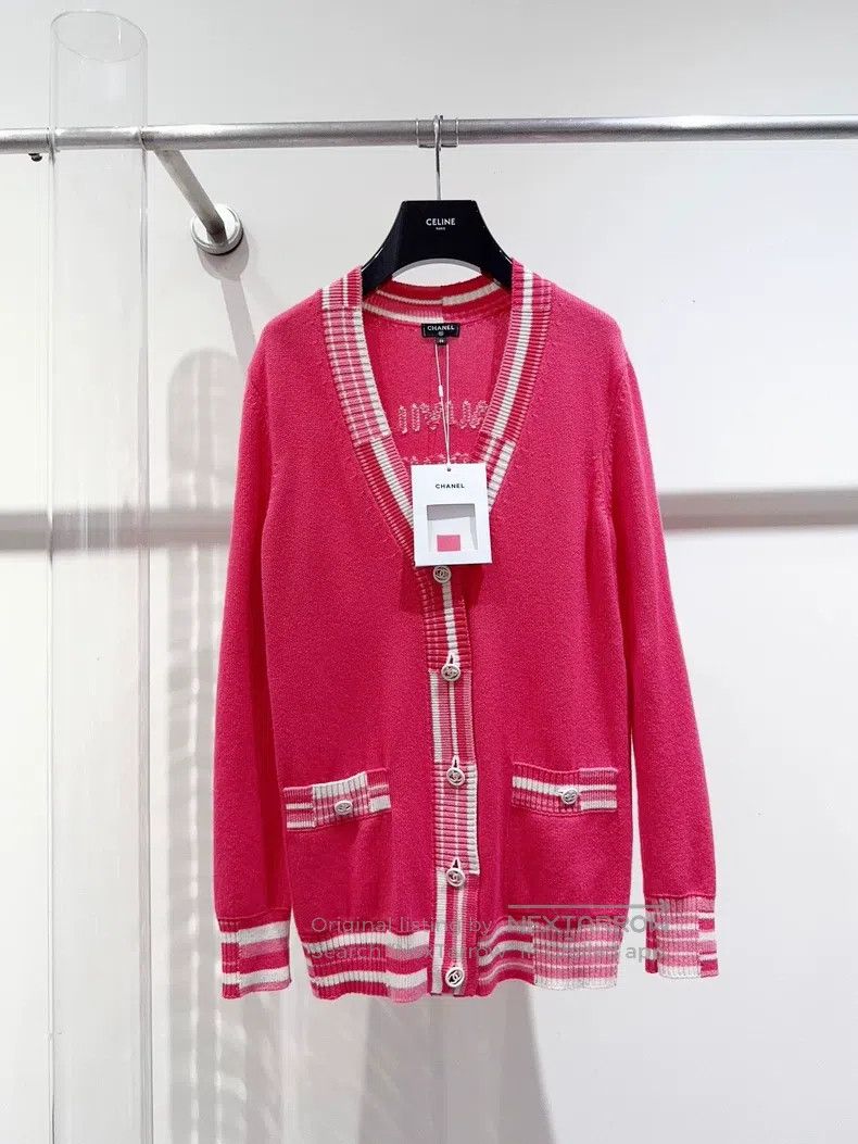 Chanel Chanel Red cardigan coat Size XS / US 0-2 / IT 36-38 - 1 Thumbnail