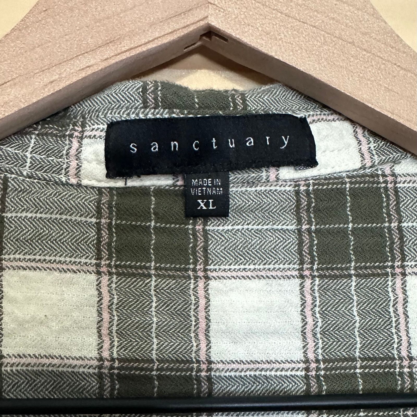 Sanctuary XL Sanctuary plaid button down top Size XL / US 12-14 / IT 48-50 - 2 Thumbnail