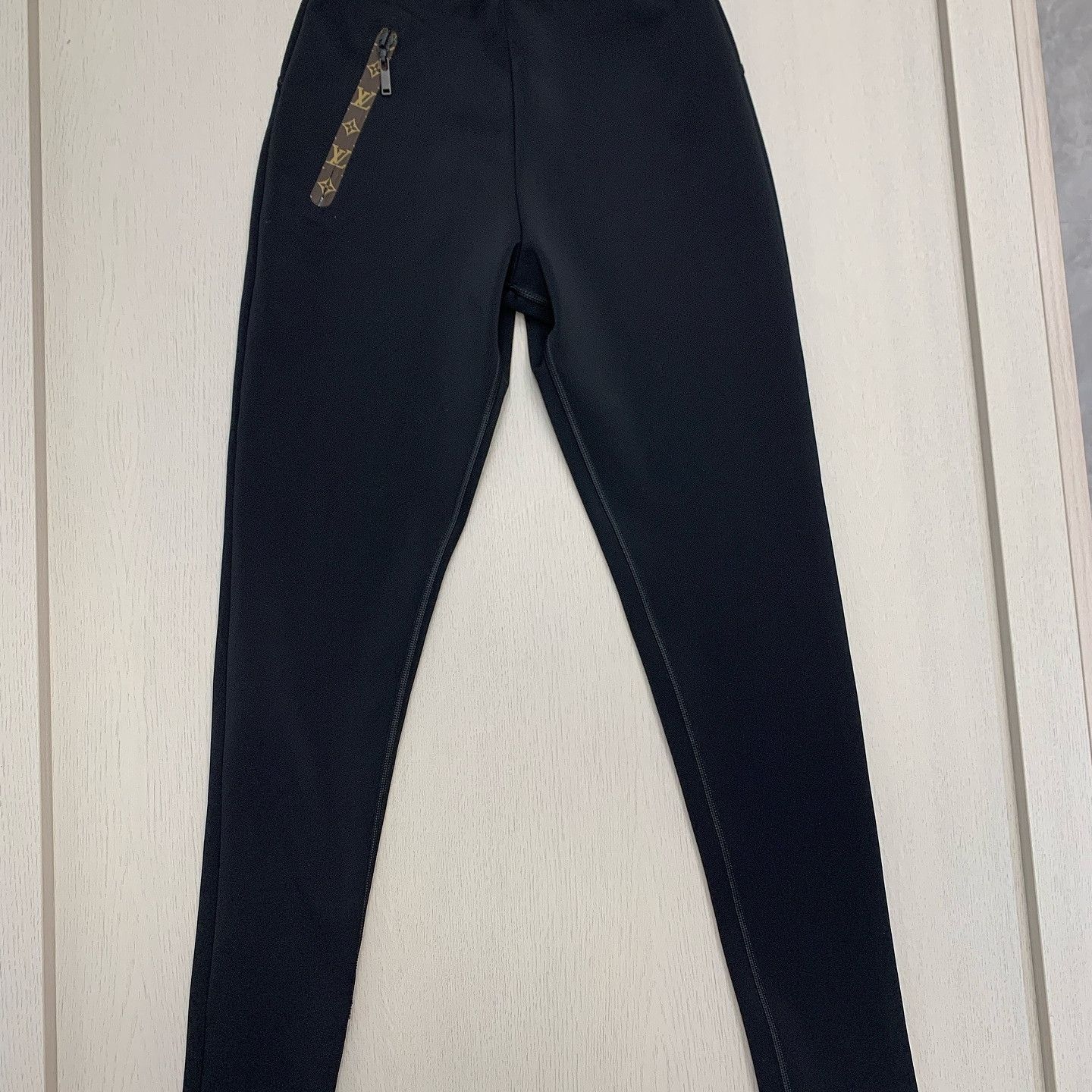 Louis Vuitton Louis Vuitton Monogram Leggings Size 36 Size 26" / US 2 / IT 38 - 1 Thumbnail