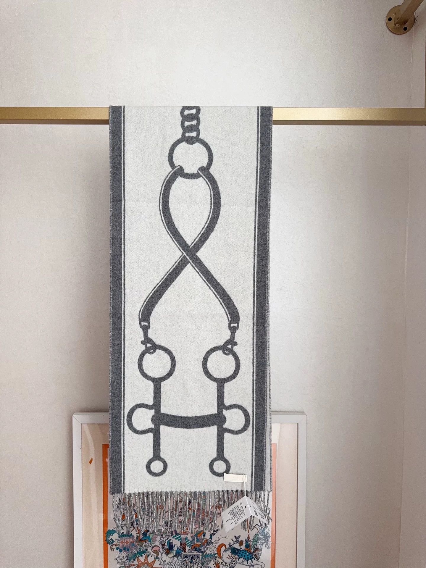 Hysteric Glamour Hermes CasaqueMors Cashmere Scarf Ivory/Medium Gray Size ONE SIZE - 9 Thumbnail