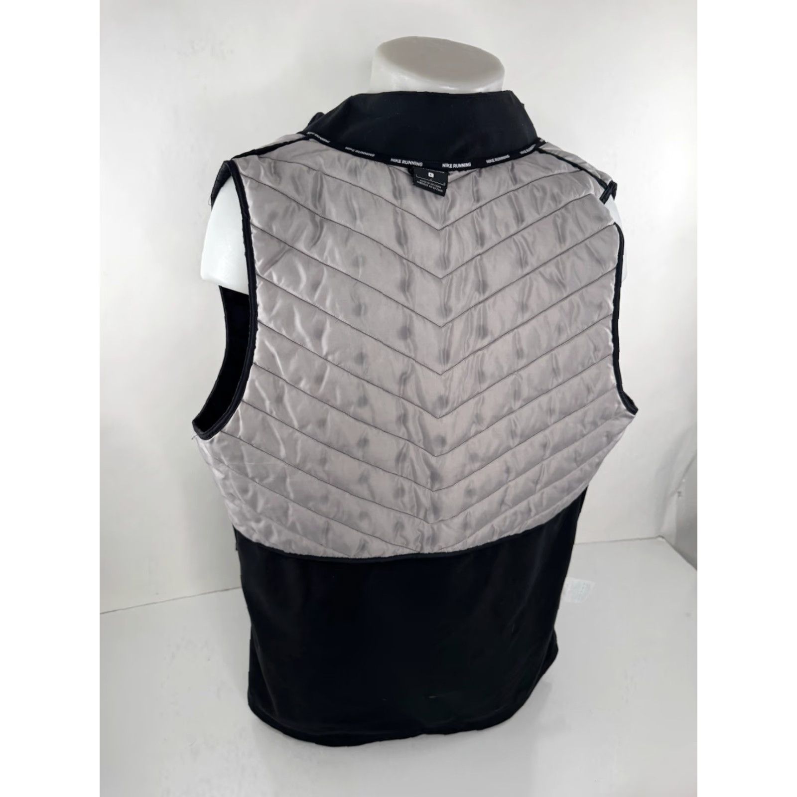 Nike NIKE AEROLAYER Running Mens Zip Quilted L Vest - EXCELLENT Shirt Vest Mens L Black Size US L / EU 52-54 / 3 - 4 Thumbnail