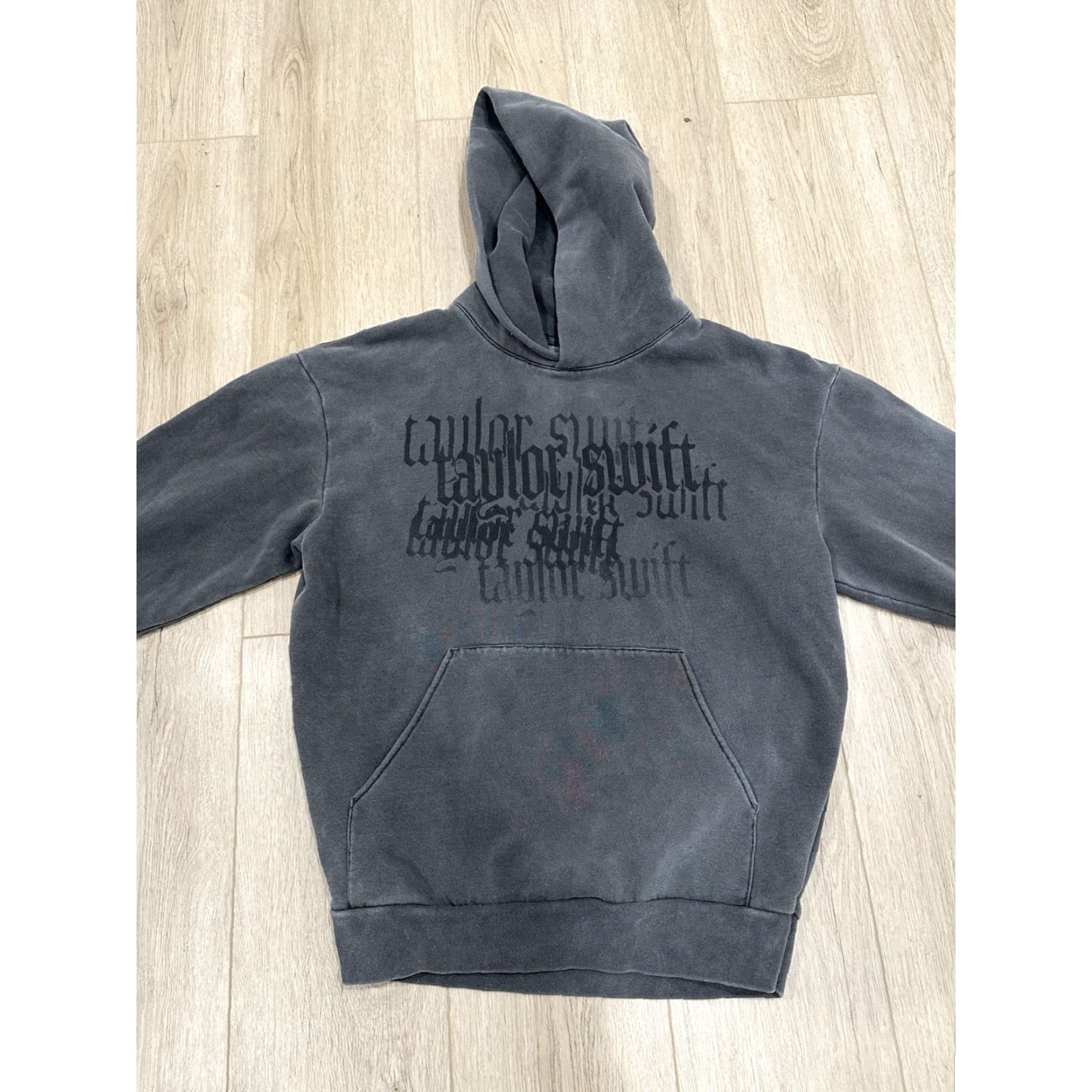 Vintage Taylor Swift Reputation Hoodie XS/S Gray Pullover Long Sleeve Unisex Adults Size XS / US 0-2 / IT 36-38 - 3 Thumbnail