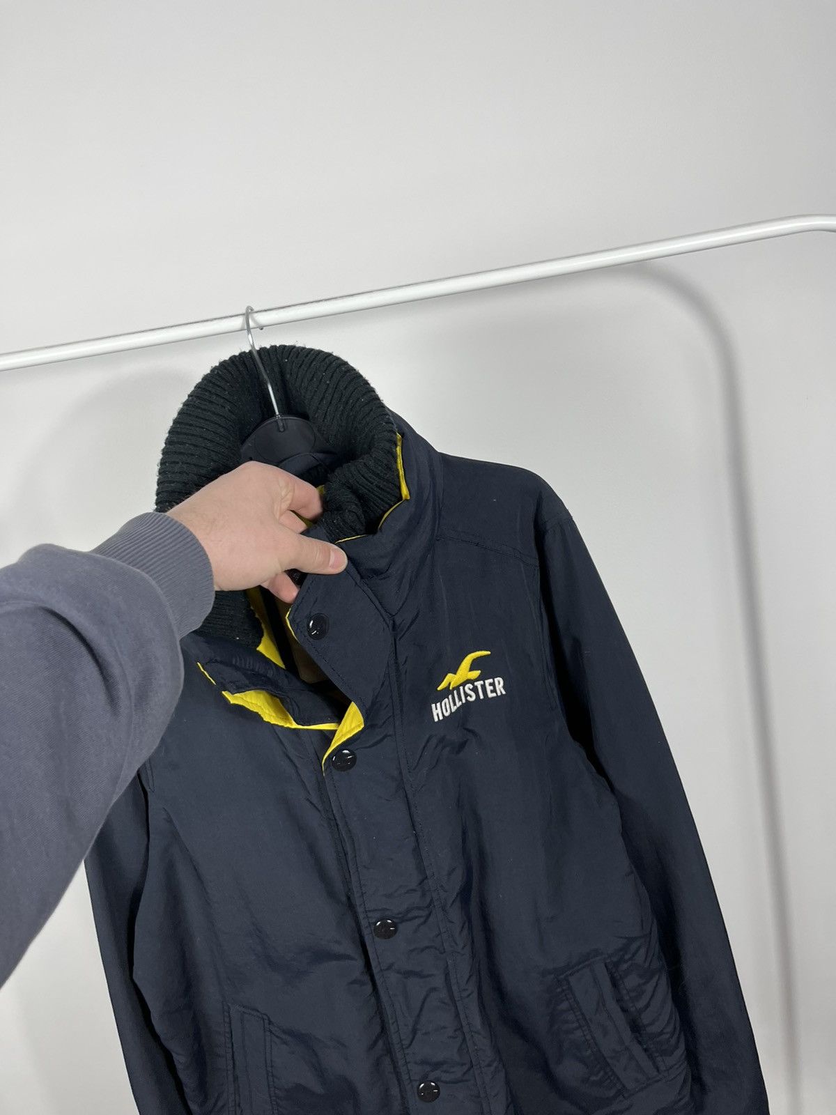 Hollister Hollister Navy Jacket Yellow Lining Size L Winter Size US L / EU 52-54 / 3 - 3 Thumbnail