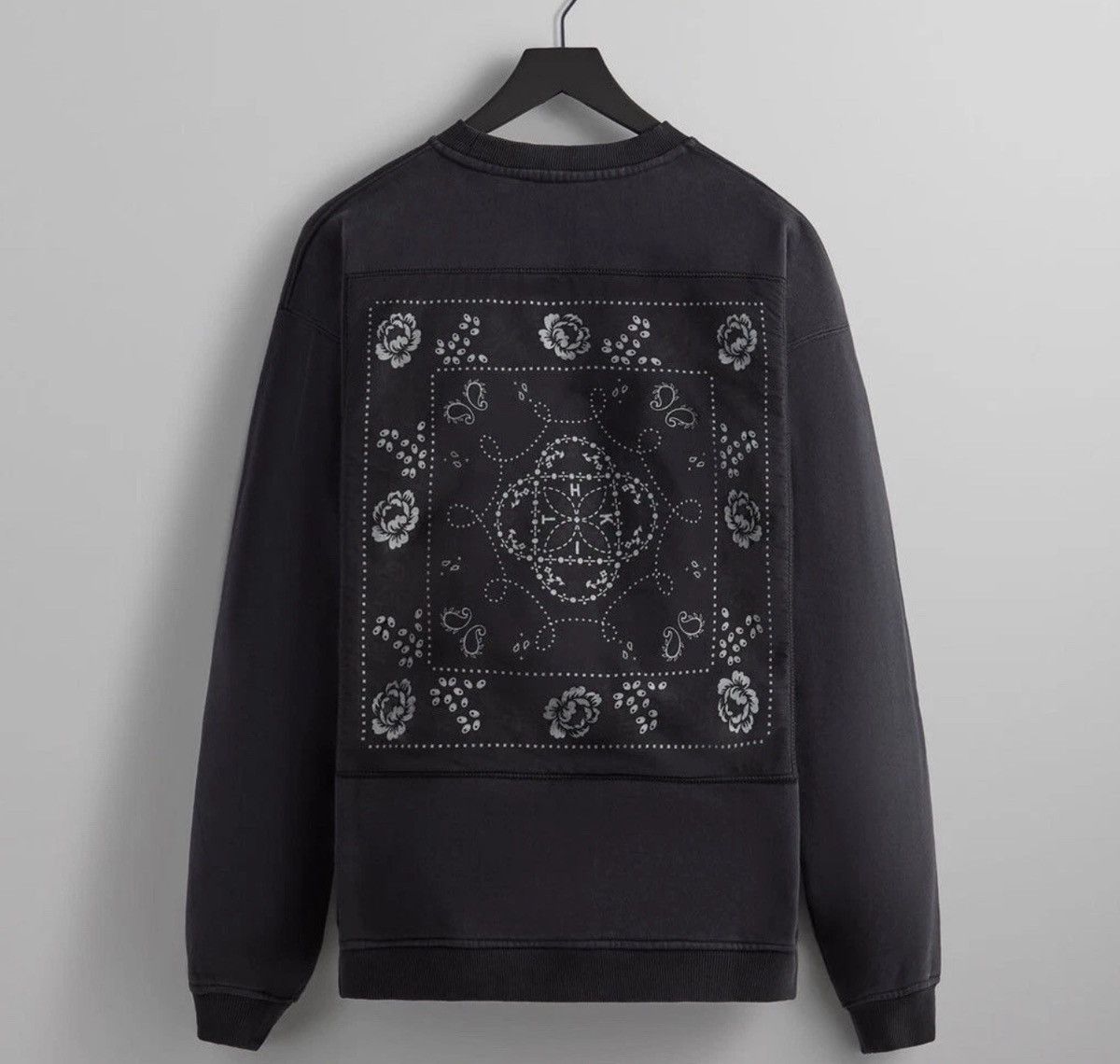 Kith Kith Bandana Vintage Crewneck Sweatshirt in Black Size XL Size US XL / EU 56 / 4 - 1 Thumbnail
