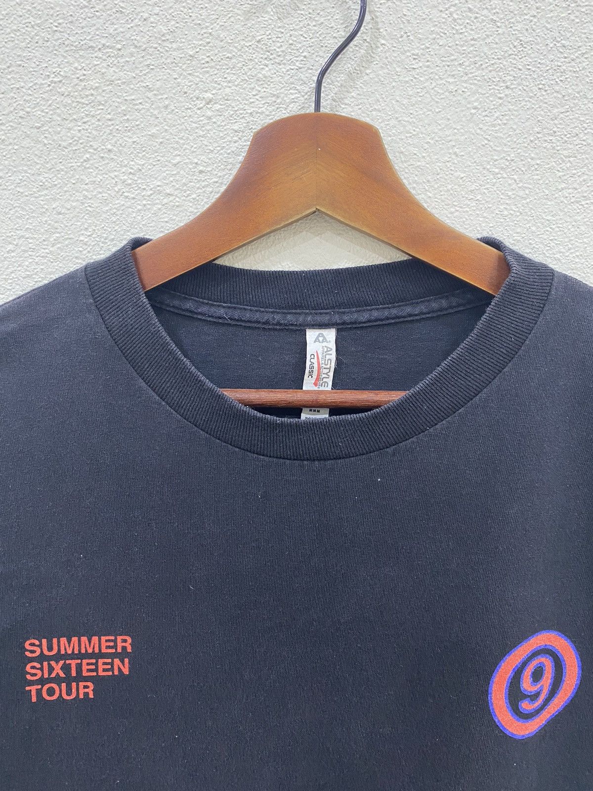 Drake Drake 2016 Summer Sixteen Tour Shirts Size M Size US M / EU 48-50 / 2 - 3 Thumbnail