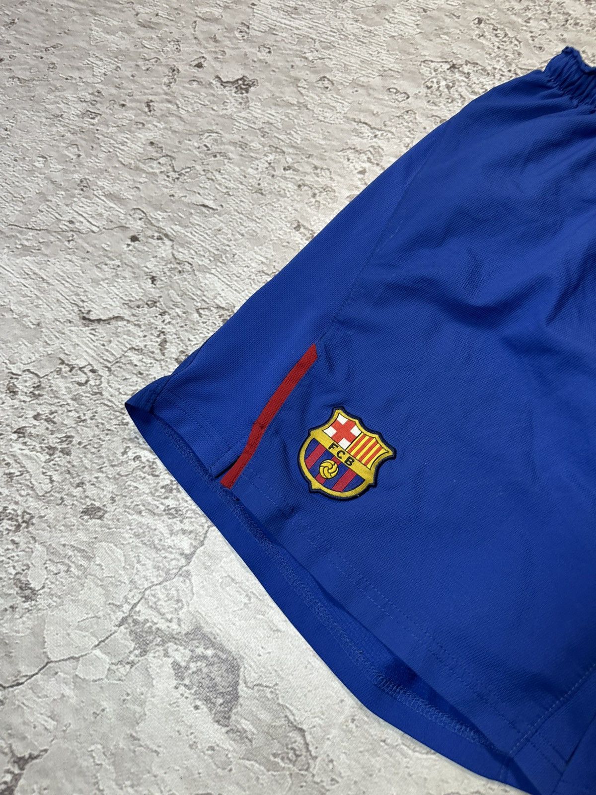Nike Vintage nike x barcelona shorts L Size US 38 / EU 54 - 3 Thumbnail