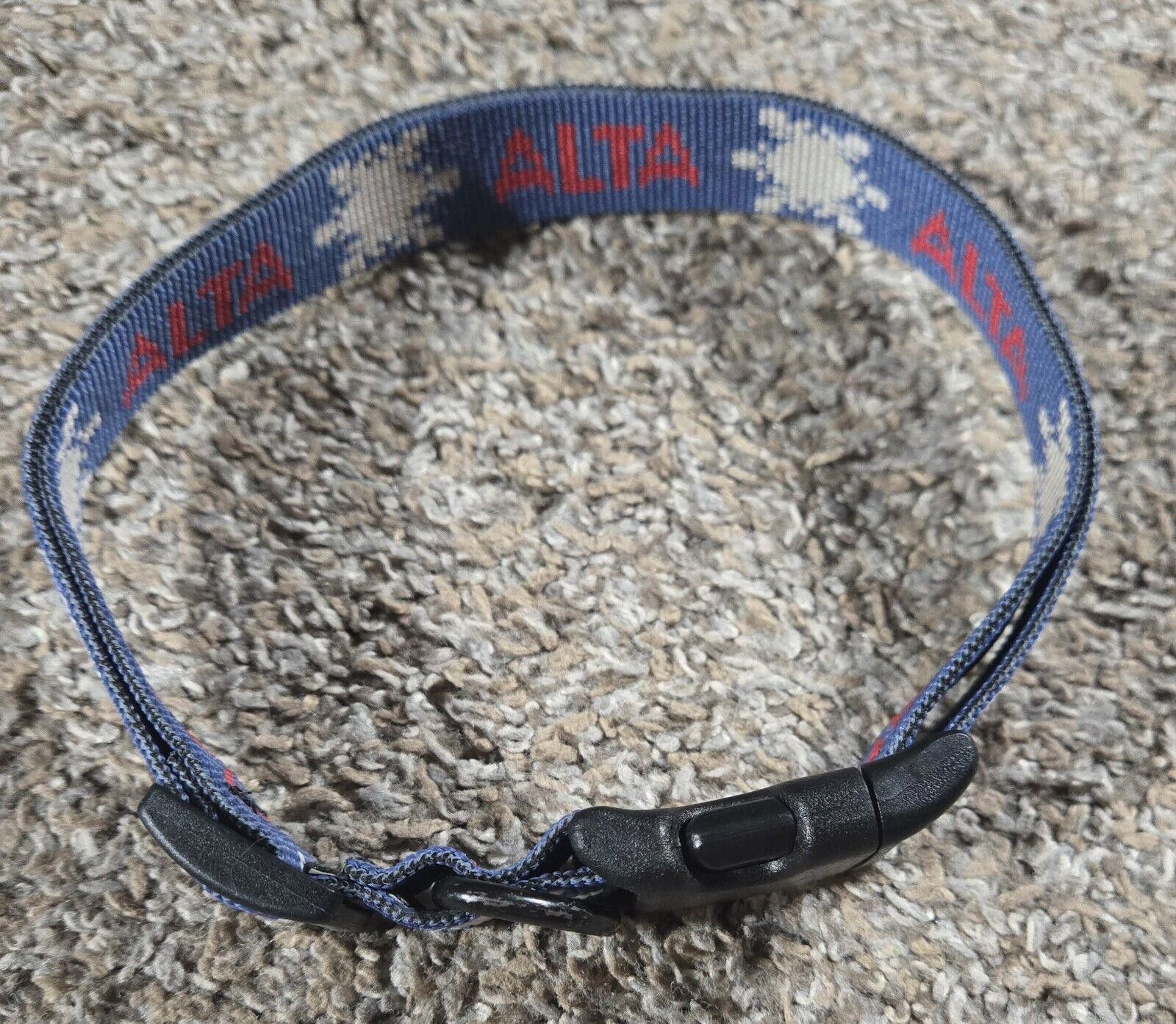 Designer Alta Red, White And Blue Snowflake Dog Collar For XXL Dogs Size ONE SIZE - 2 Thumbnail