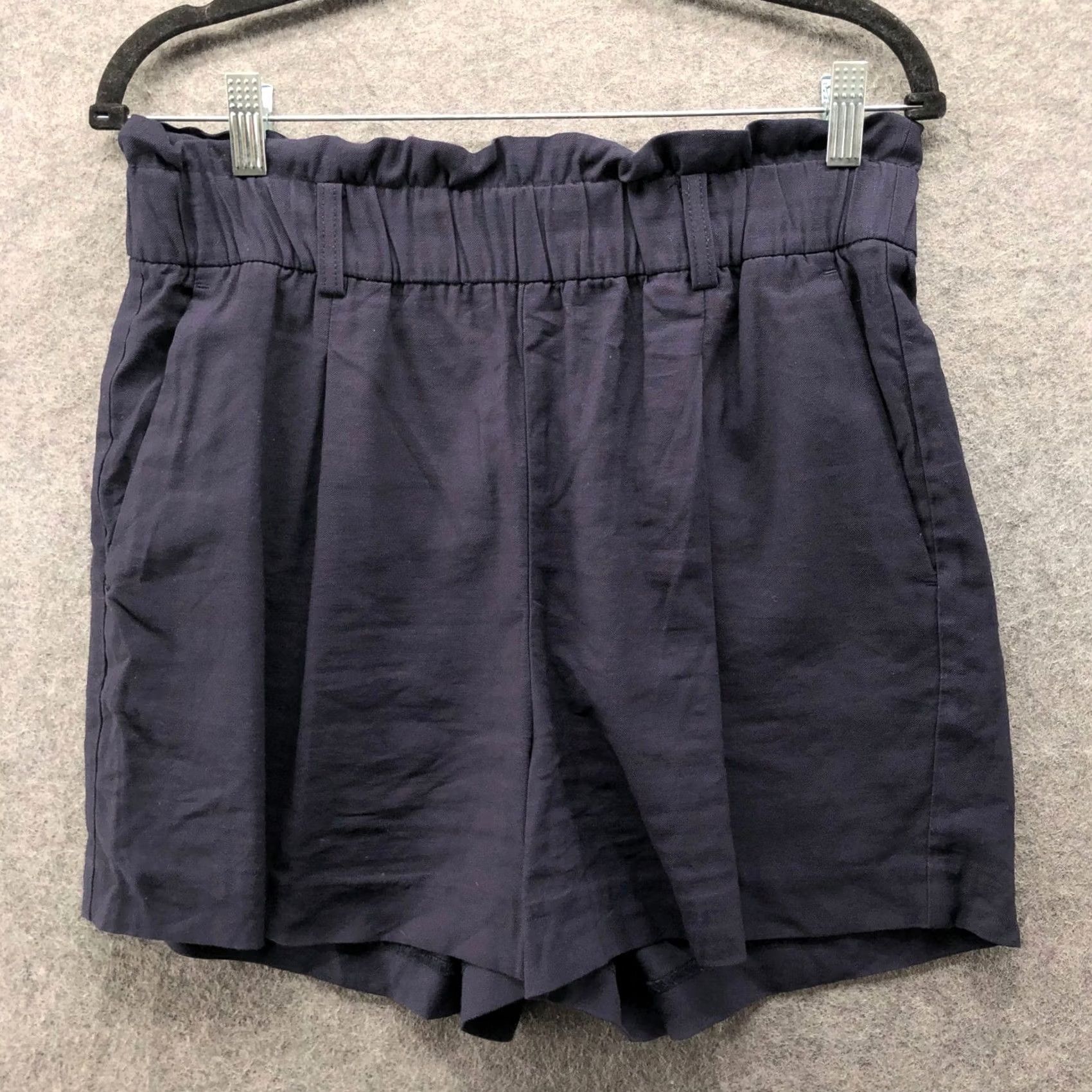 Ann Taylor VINTAGE? No. Ann Taylor Paperbag Waist Shorts Womens M Navy Blue Pull On High Rise Rayon Size 32" / US 10 / IT 46 - 2 Thumbnail