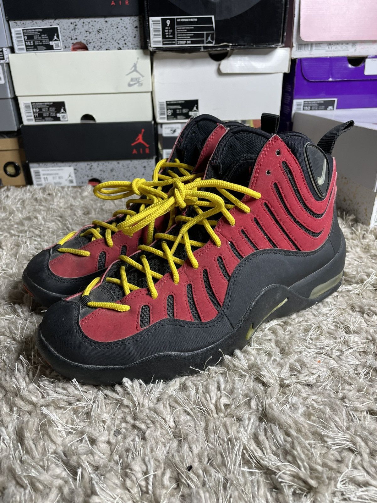 Nike Nik Air Bakin Black Red 2013 Size US 10.5 / EU 43-44 - 1 Thumbnail