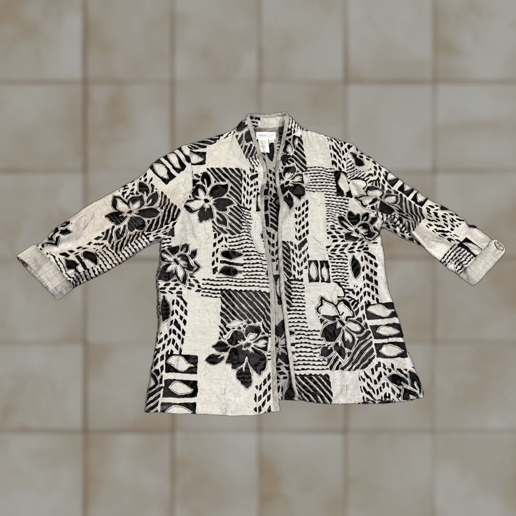 Coldwater Creek VINTAGE Coldwater Creek Jacket Womens Petite 8 Gray Floral Kimono 3/4 Sleeve Open Front Size M / US 6-8 / IT 42-44 - 1 Thumbnail