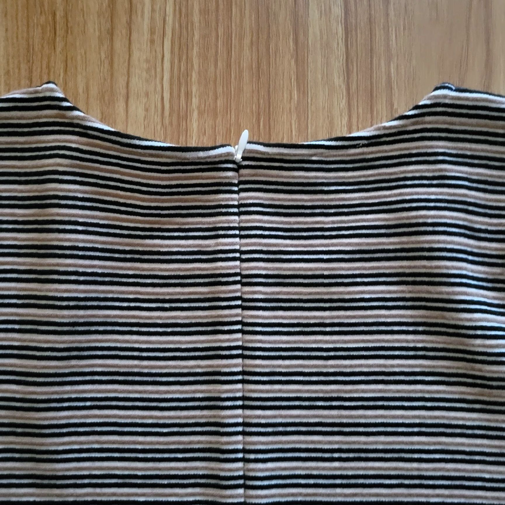 Talbots Talbots Shirt Women M Black Beige Striped Ribbed Peplum Knit Blouse Office Everyday Business Casual Formal Party/Cocktail Travel - Mens? Size M / US 6-8 / IT 42-44 - 6 Thumbnail
