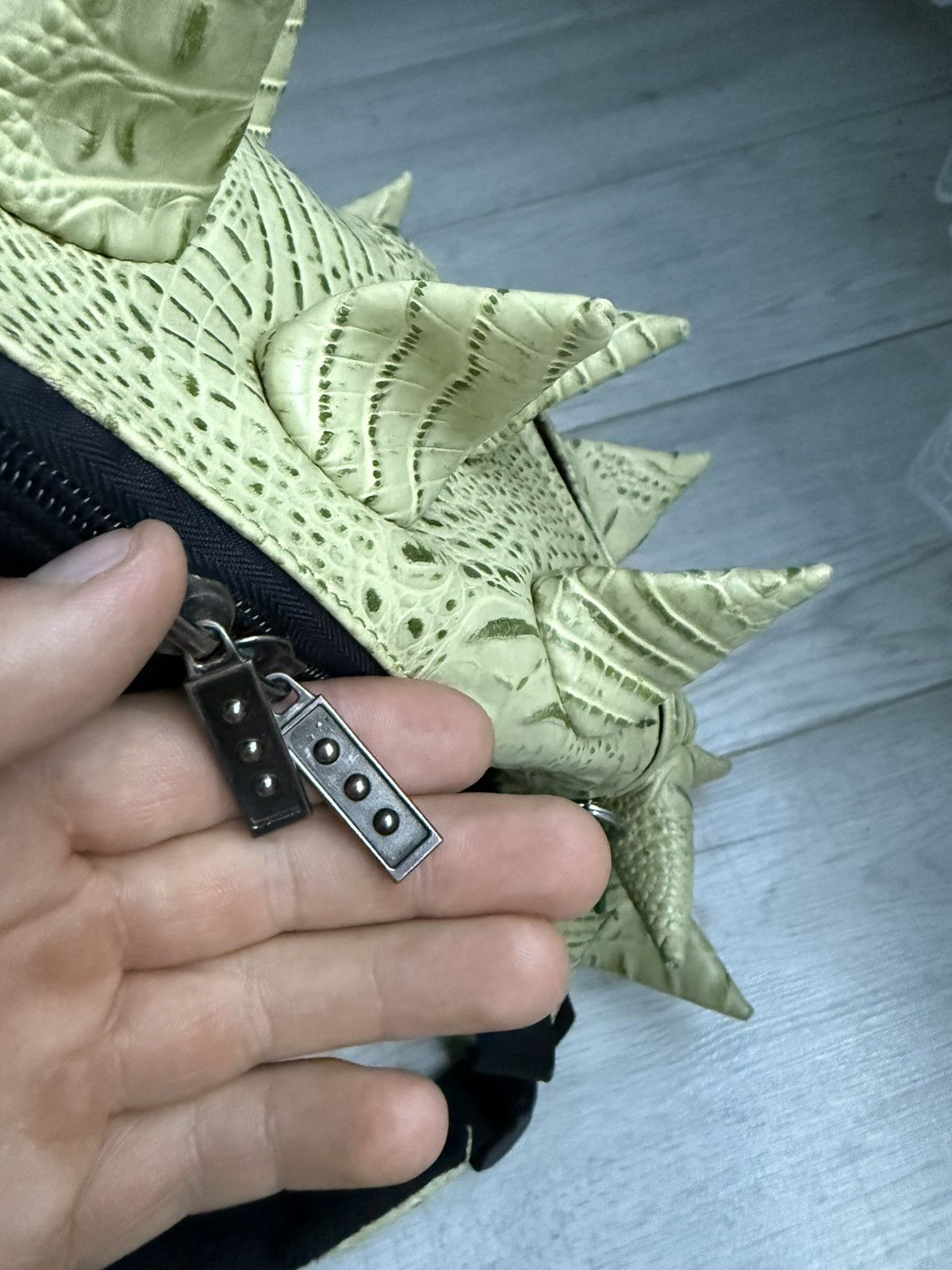 Hypebeast Mad Pax dragon spike backpack Size 34 - 11 Thumbnail