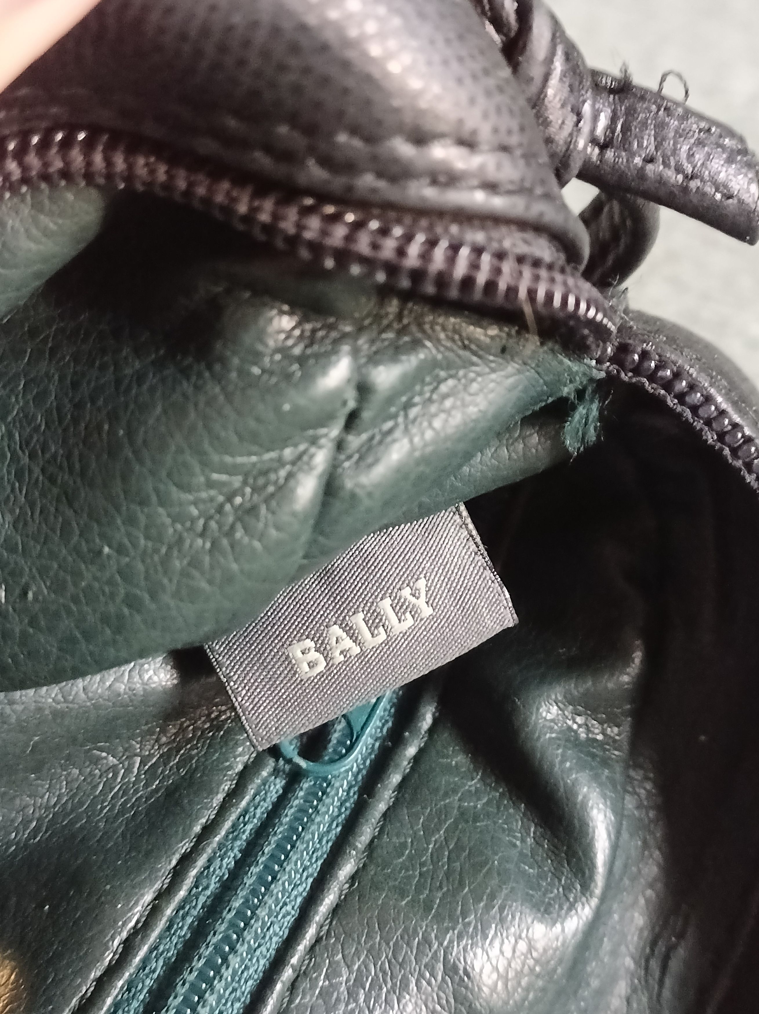 Bally BALLY Black Leather Small Crossbody Shoulder Bag Size ONE SIZE - 8 Thumbnail