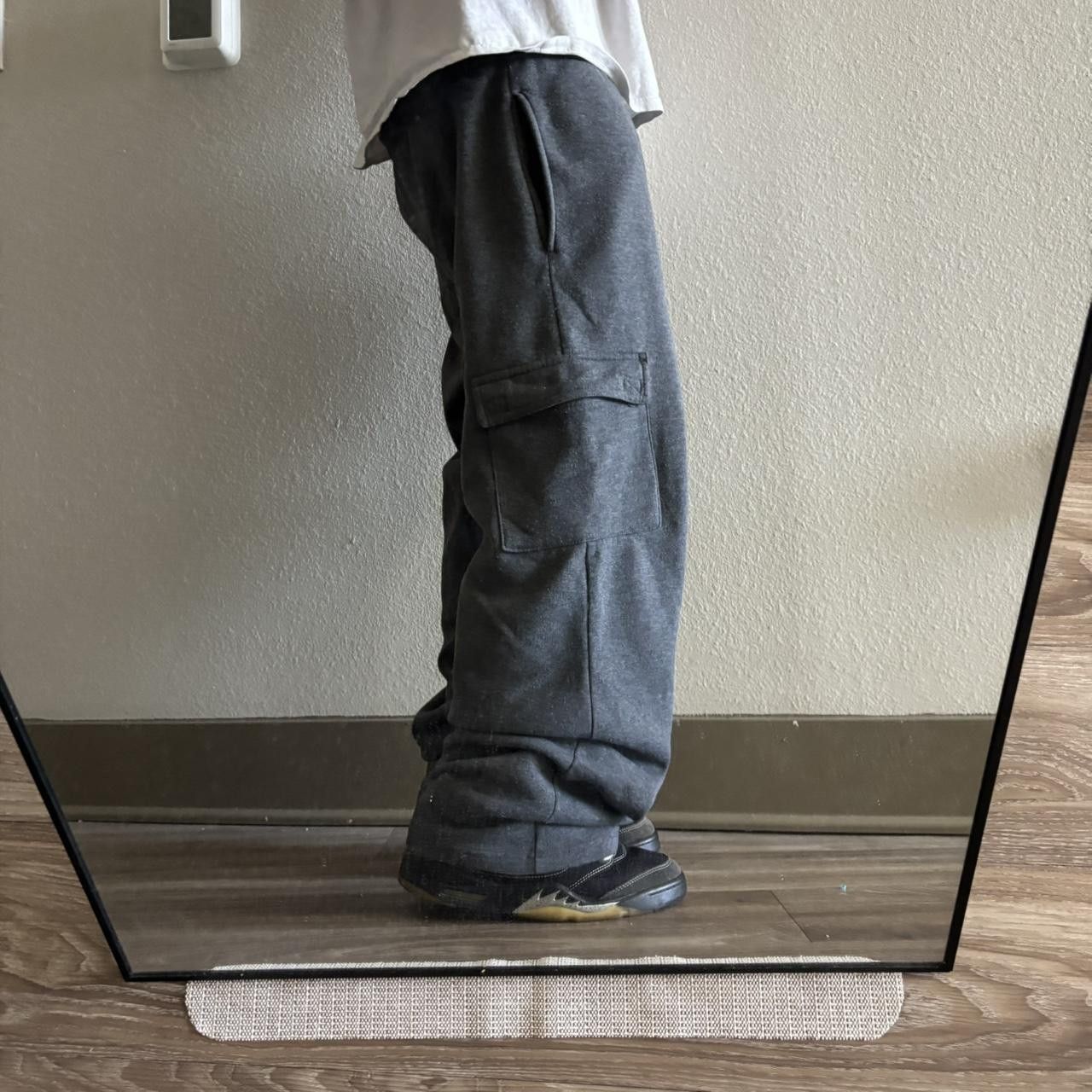 Japanese Brand Crazy Vintage Y2K/2000s Baggy Grey Skater Essential Cargo Sweatpants! Size L Size US 34 / EU 50 - 2 Thumbnail