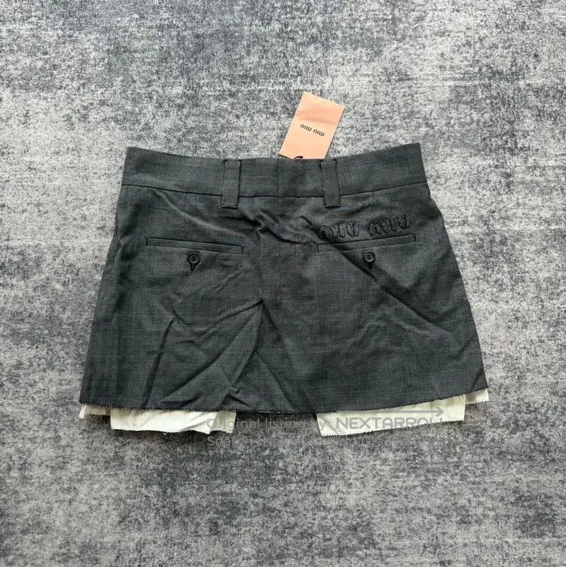 Miu Miu Miu Miu Gray Cotton Casual Pants for Women . Size 23" - 2 Thumbnail