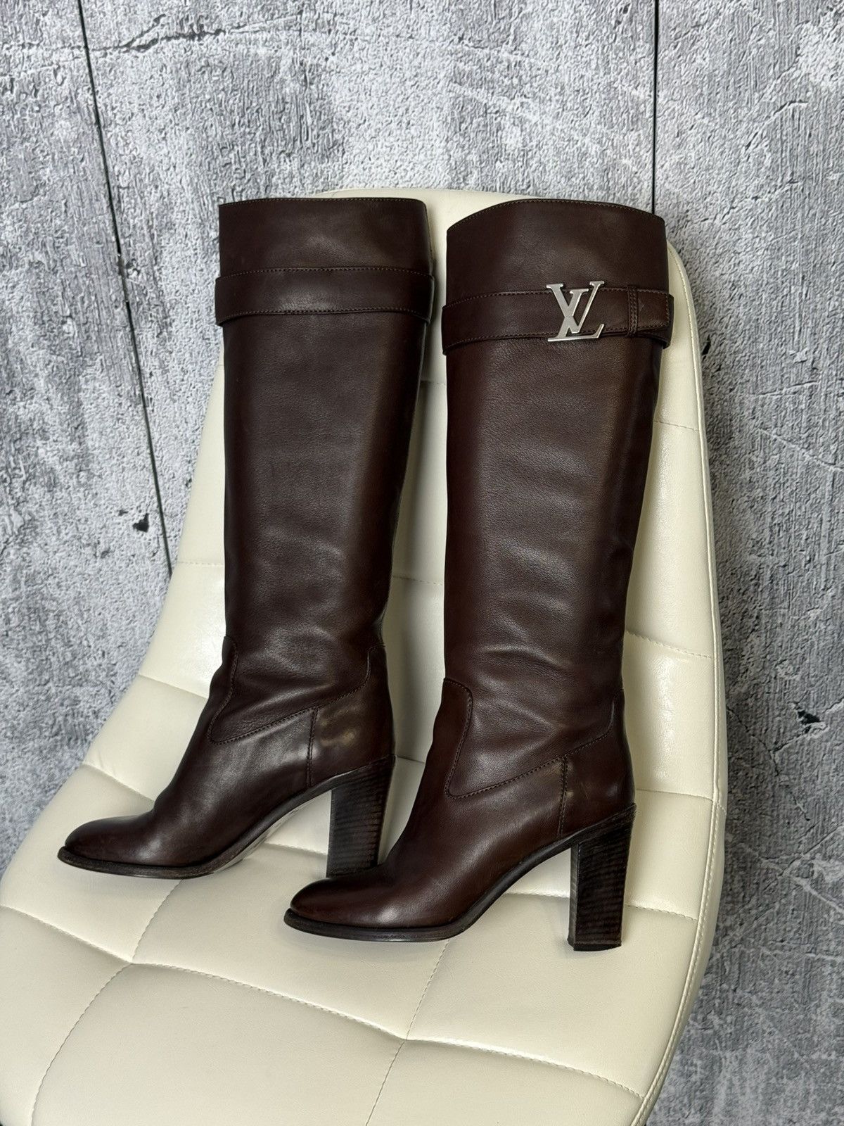 Louis Vuitton Louis Vuitton LV Logo Knee High Boots Leather Block Heel Size US 7 / IT 37 - 1 Thumbnail