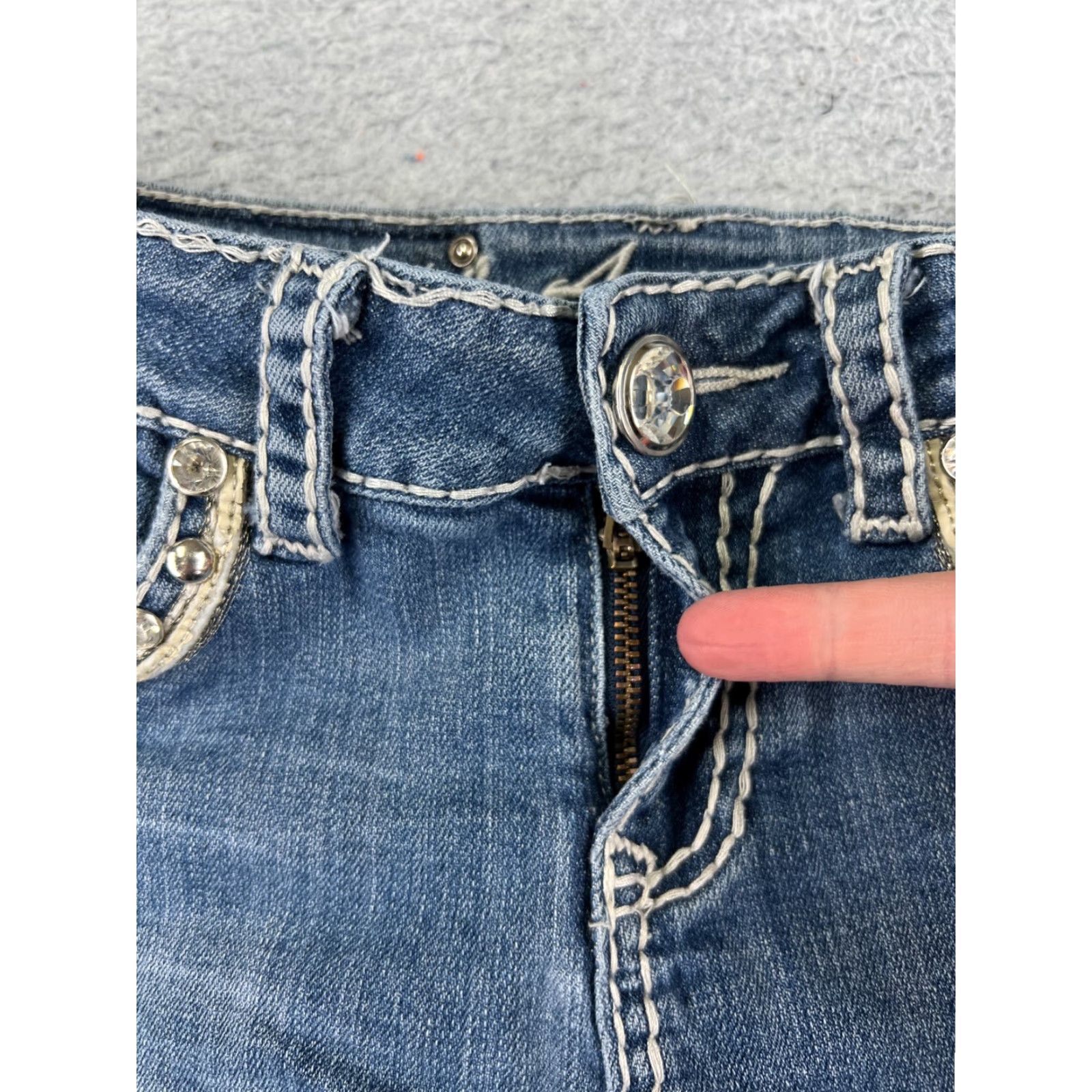 Denime LA Idol Womens Bermuda Shorts 29 Blue Denim Embroidered Bling Cotton Embellished 26x9 Casual Party/Cocktail Jeans/Shorts Womens Size 29" - 6 Thumbnail