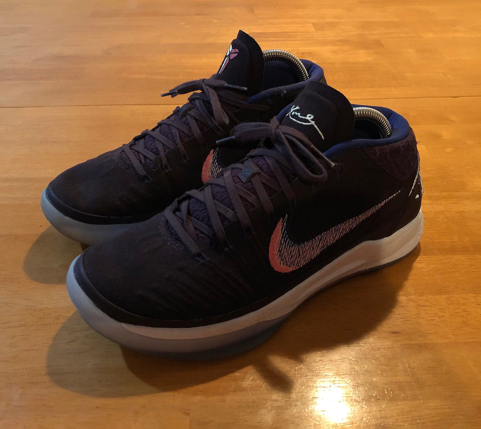 Nike 2017 Kobe AD Port Wine Sneakers 922482-602 Bryant Size US 8 / EU 41 - 1 Thumbnail