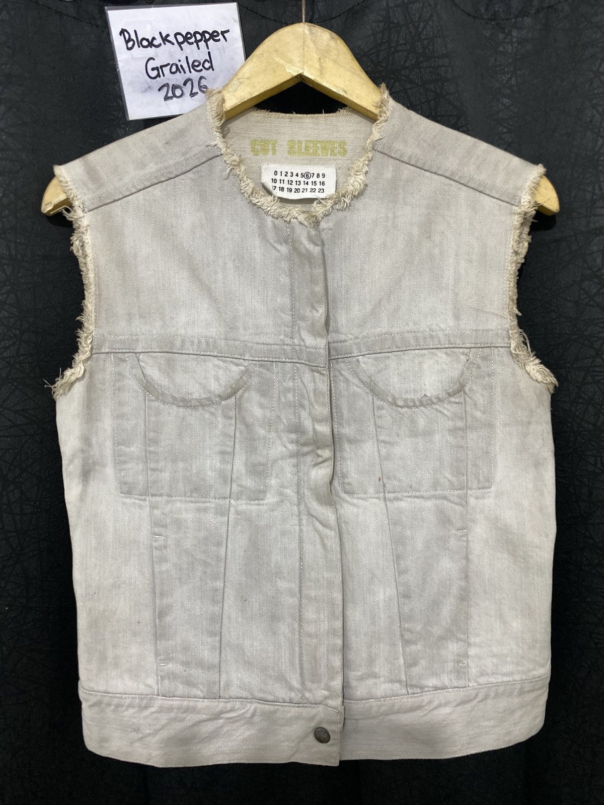 Maison Margiela Vintage Maison Margiela Denim Vest Cut-off Faded Size XS / US 0-2 / IT 36-38 - 8 Thumbnail