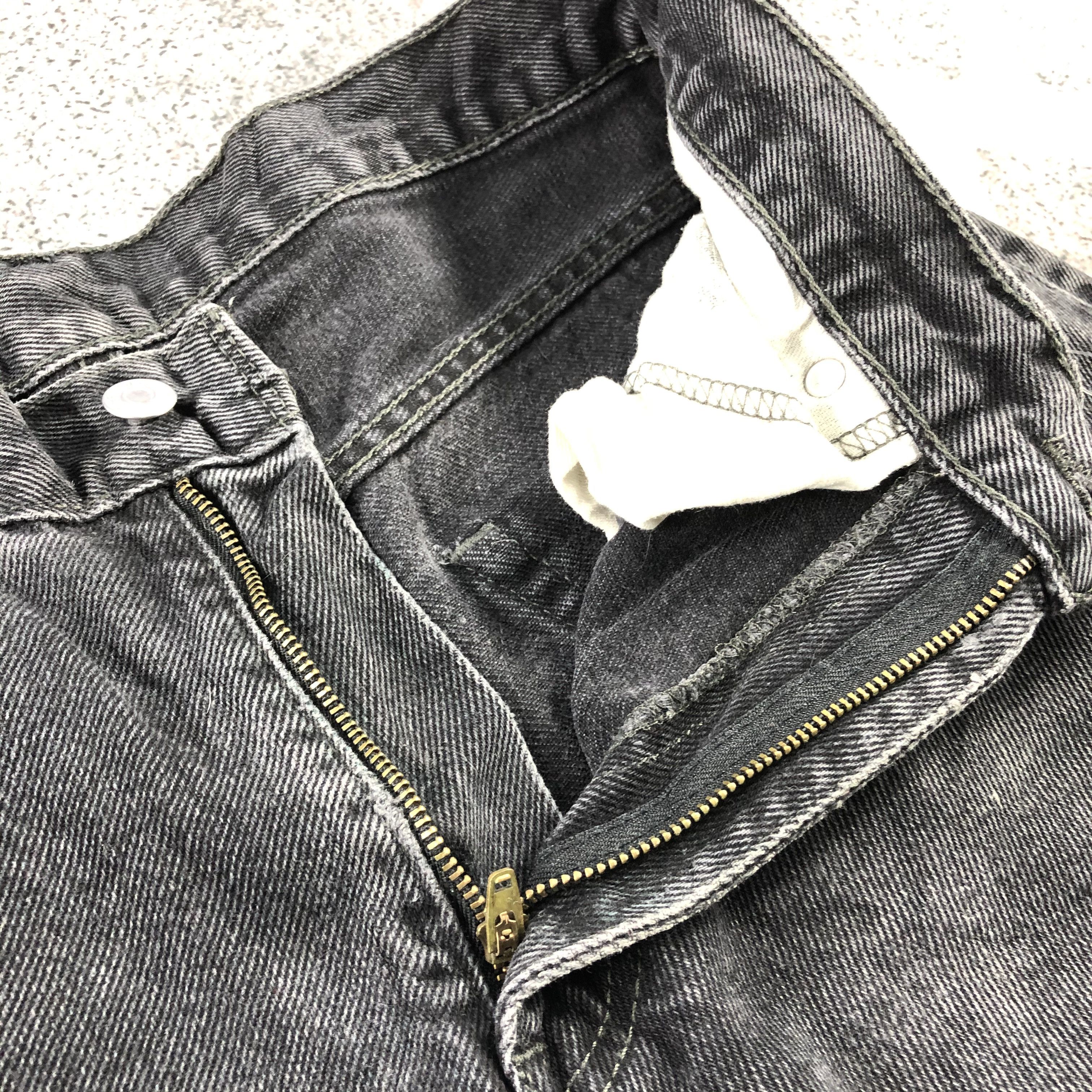 Levi's Vintage Levis 550 Jeans Faded Black Denim KJ971 Size US 31 - 9 Thumbnail