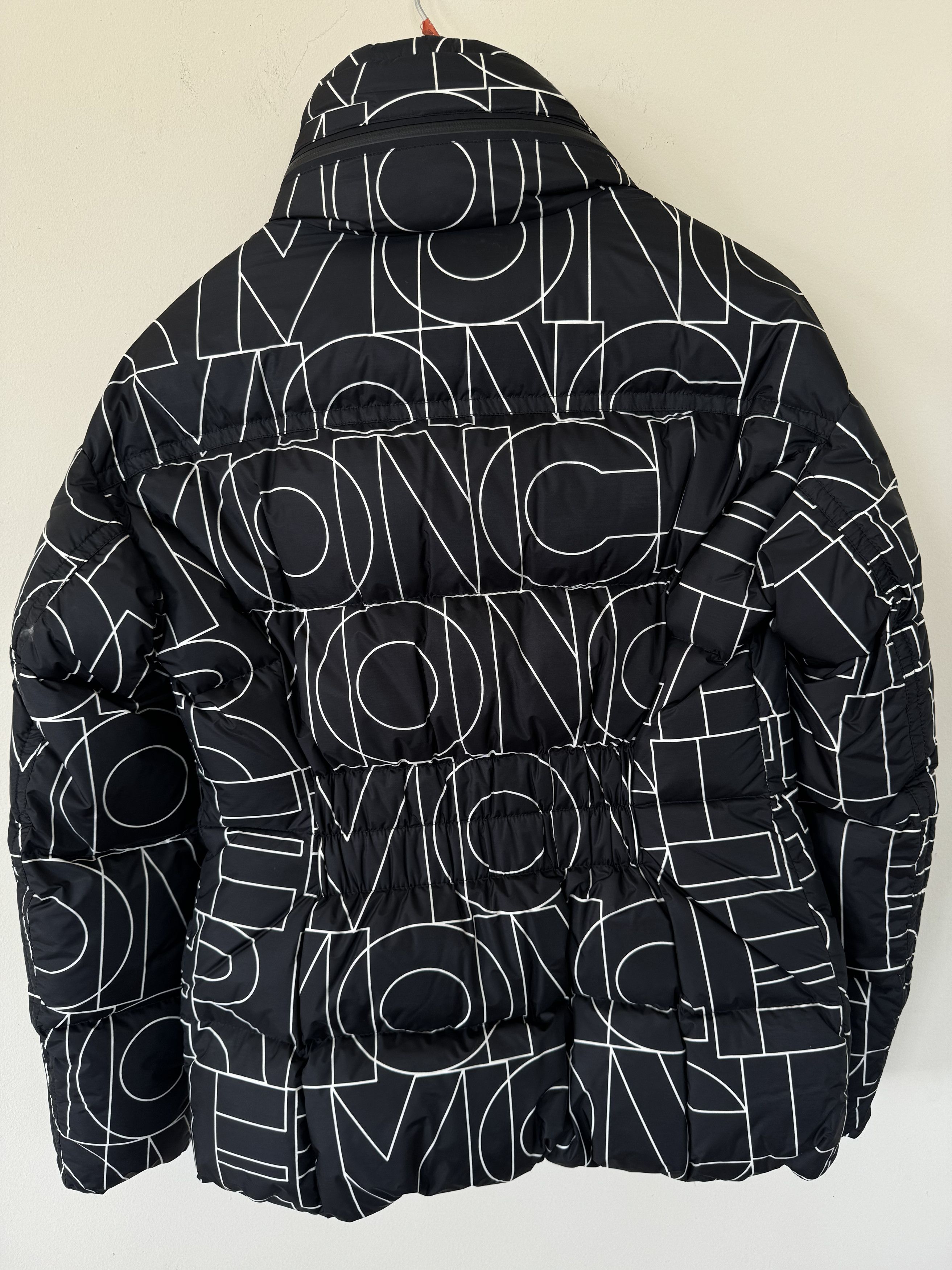 Moncler Moncler AOP Puffer Jacket Size US L / EU 52-54 / 3 - 6 Thumbnail