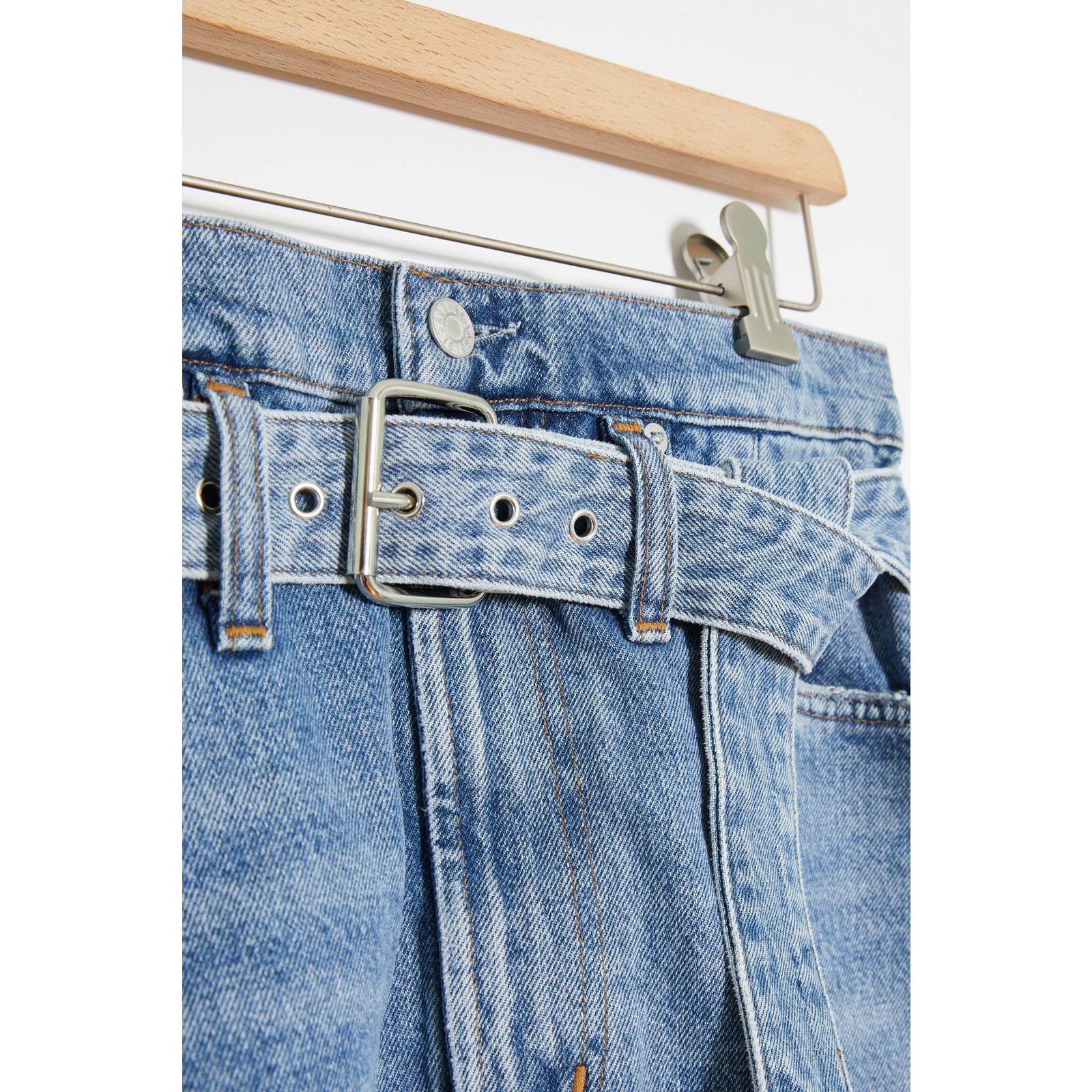 Anthropologie New Anthropologie AGOLDE '90s Slim Denim Mini Skirt $188 Size 25" / US 0 / IT 36 - 4 Thumbnail