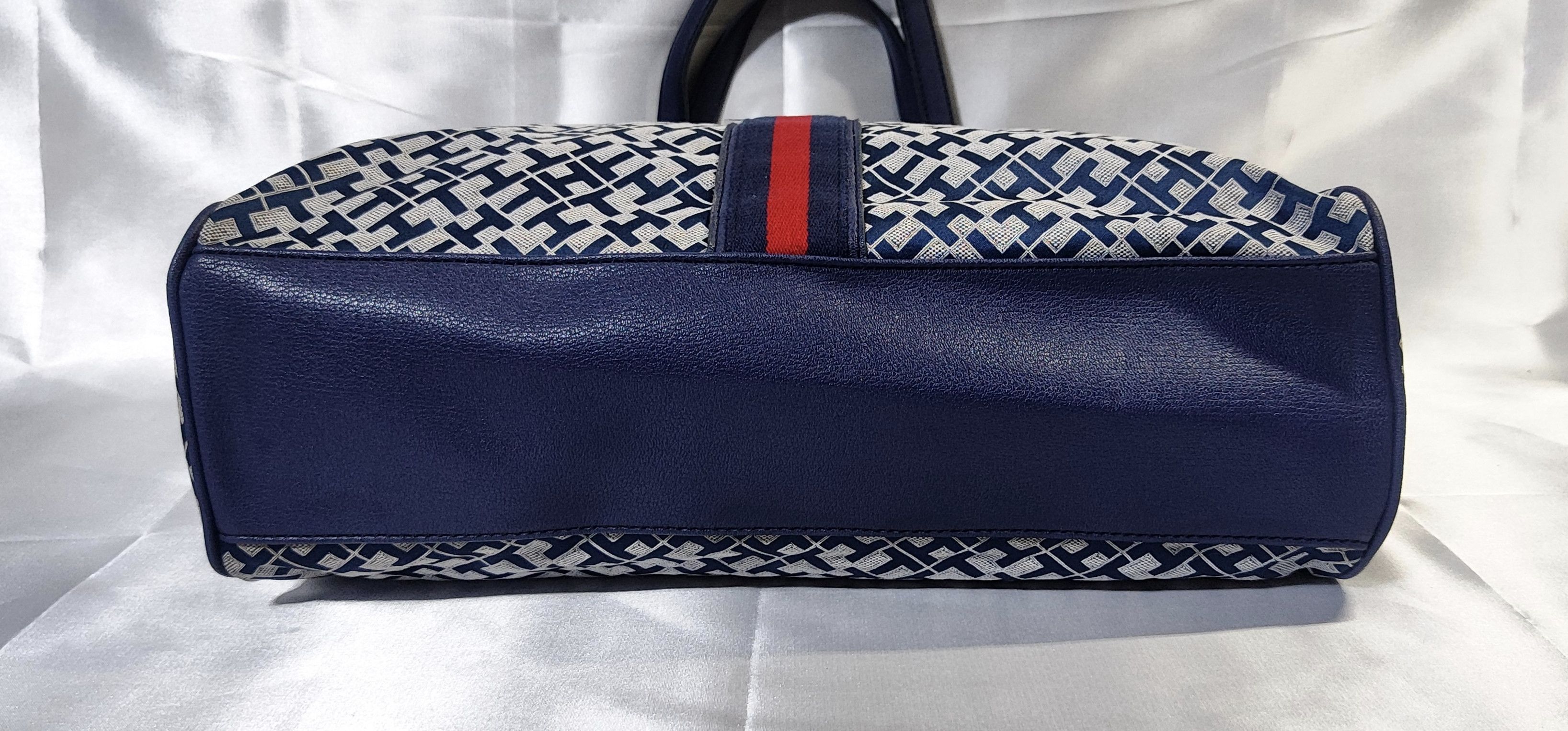 Tommy Hilfiger Tommy Hilfiger TH Logo Buckle AOP Print Large Tote Bag Size ONE SIZE - 10 Thumbnail