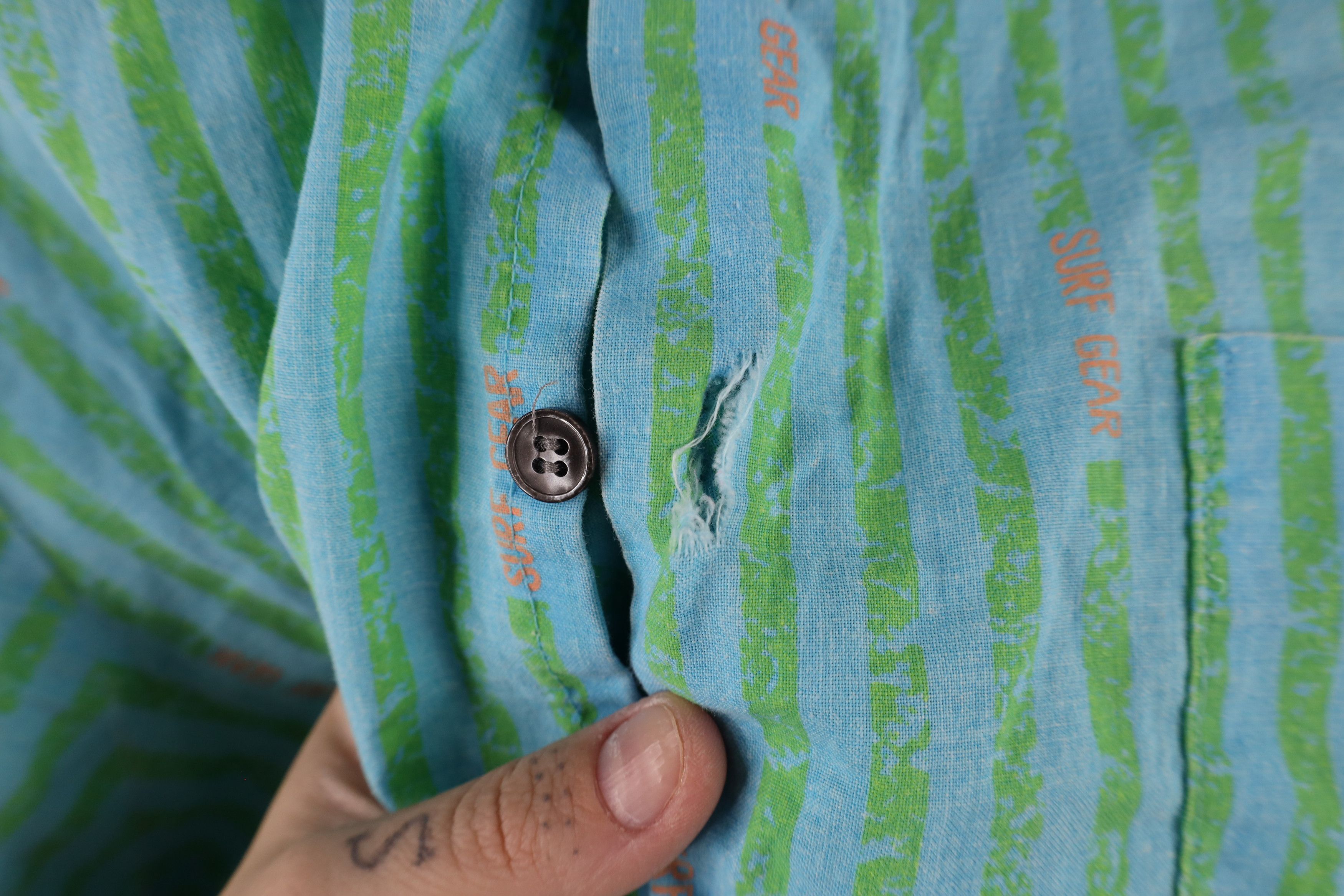 Vintage Vtg 90s Surf Gear Spell Out Striped Surfing Button Shirt USA Size US XL / EU 56 / 4 - 5 Thumbnail