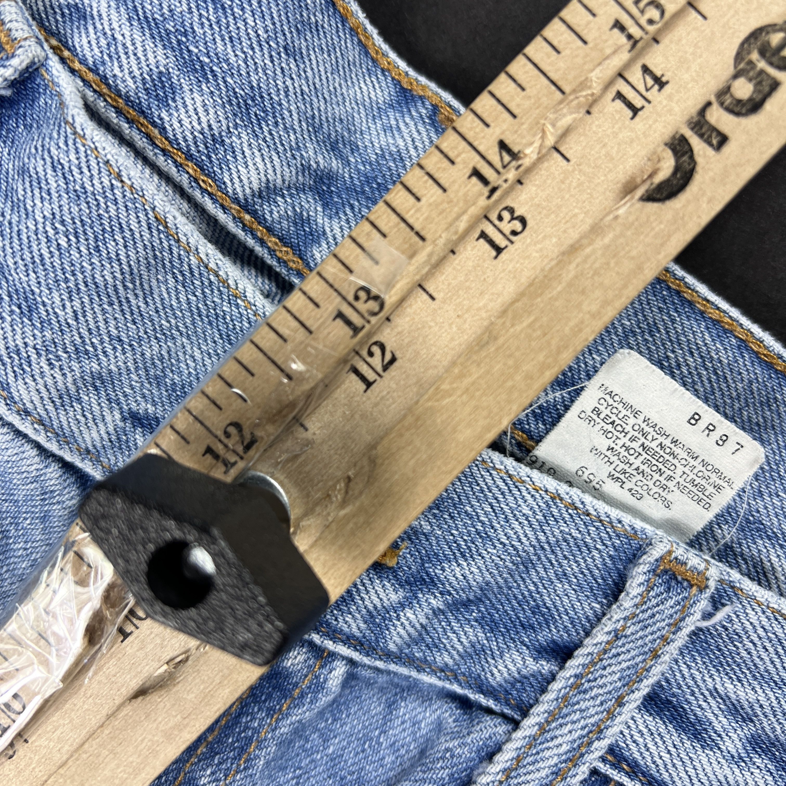 Levi's × Vintage VTG 90s Levi's Jeans 550 Relaxed Light Blue Cotton Denim Size US 36 / EU 52 - 21 Thumbnail