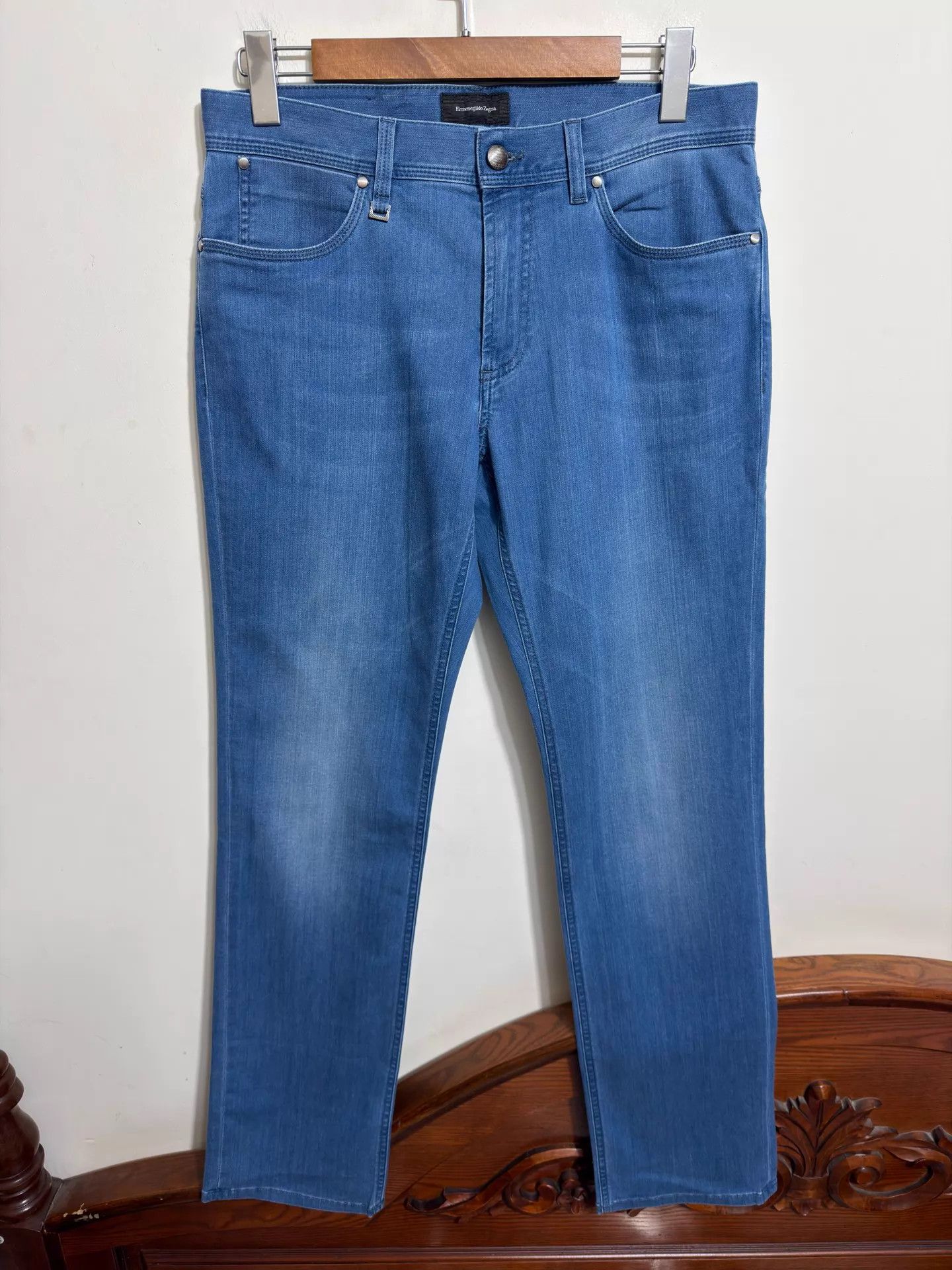 Ermenegildo Zegna Zegna Mid Blue Straight Jeans 33/34 New with Tags Size US 33 - 1 Thumbnail