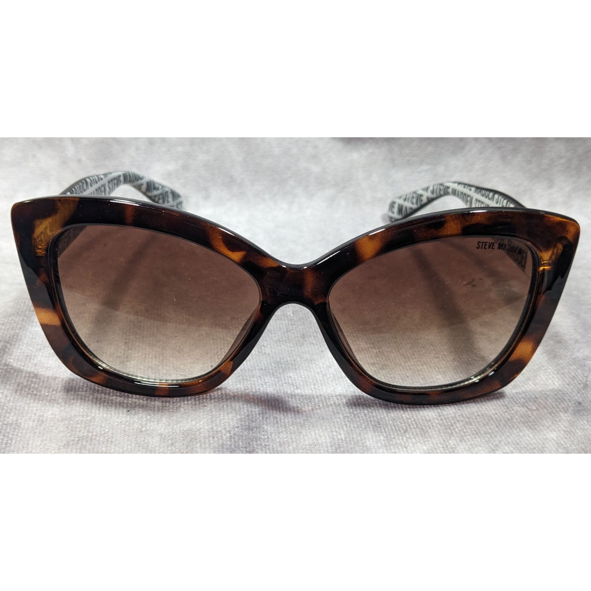 Steve Madden Steve Madden La Taqueria Cateye Sunglasses Size ONE SIZE - 1 Thumbnail