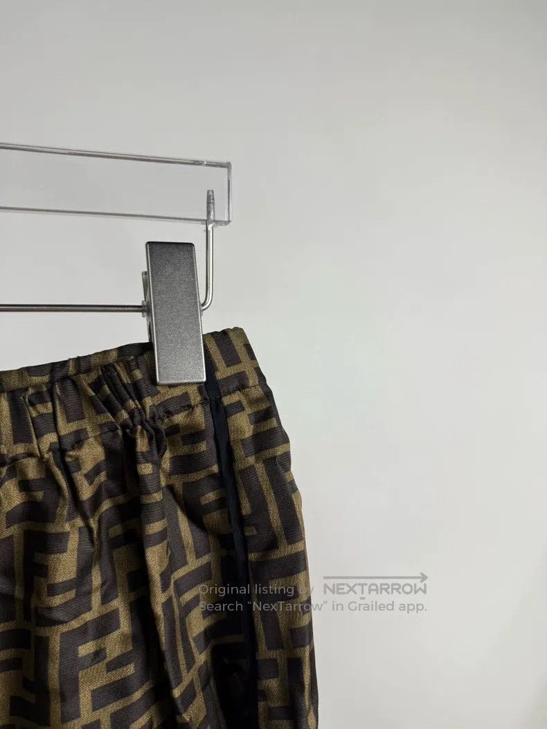 Fendi Fendi All-over print shorts Size 25" / US 0 / IT 36 - 4 Thumbnail