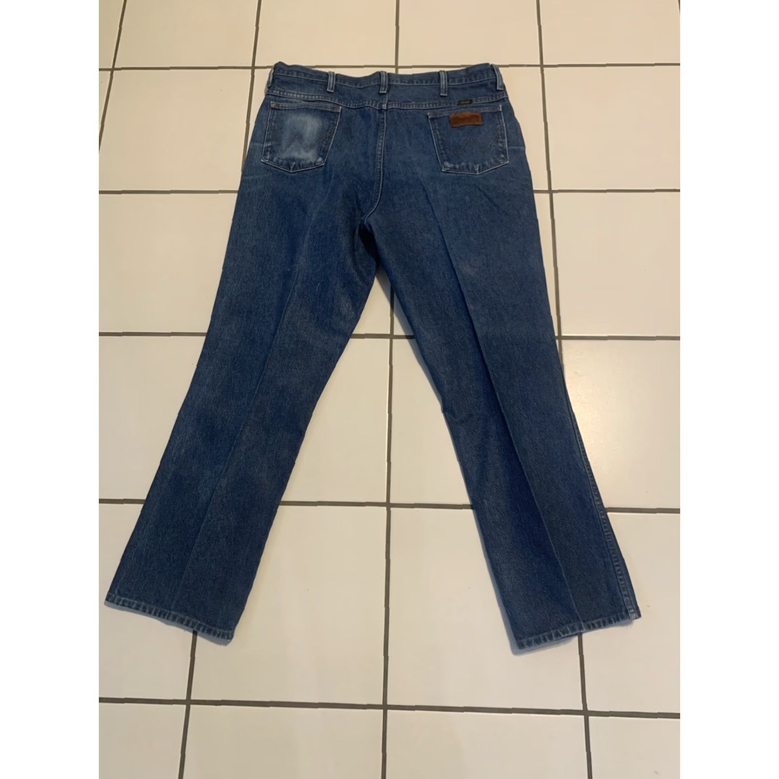 Wrangler VINTAGE Wrangler Jeans Mens 40x34 Denim Straight Medium Wash Cowboy 945NAV Regular Fit Size US 40 / EU 56 - 2 Thumbnail
