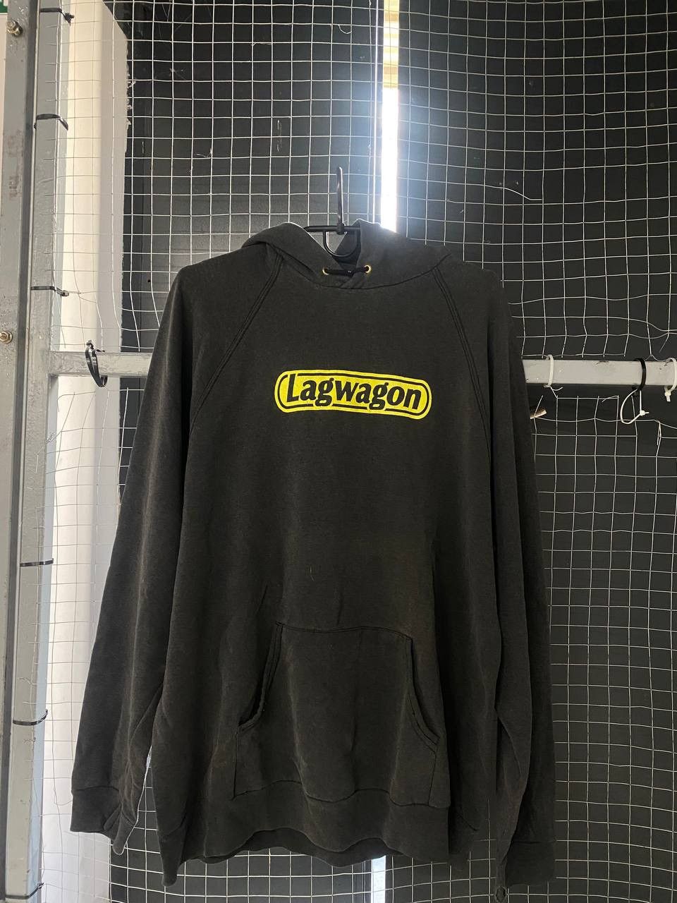 Band Tees 90s Vintage Lagwagon Smile Punk Rock Band Hoodie Sweatshirt Size US XL / EU 56 / 4 - 1 Thumbnail