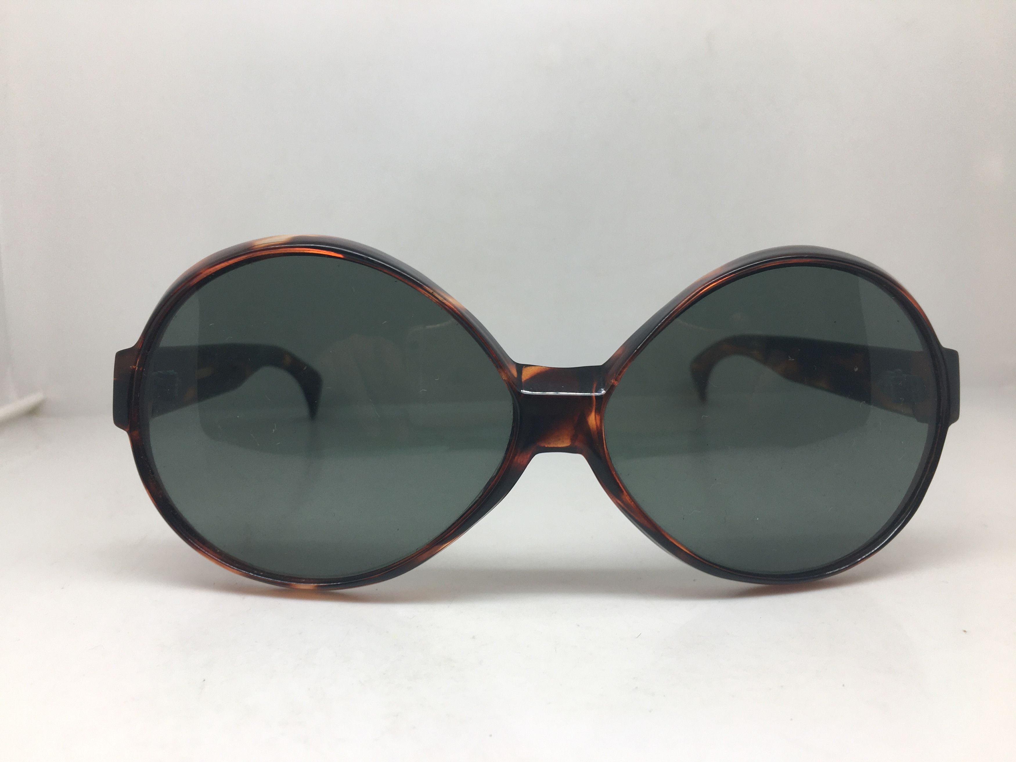 Vintage Vintage 60s Handmade Tortoise Sunglasses Frame Glass Lens Size ONE SIZE - 1 Thumbnail
