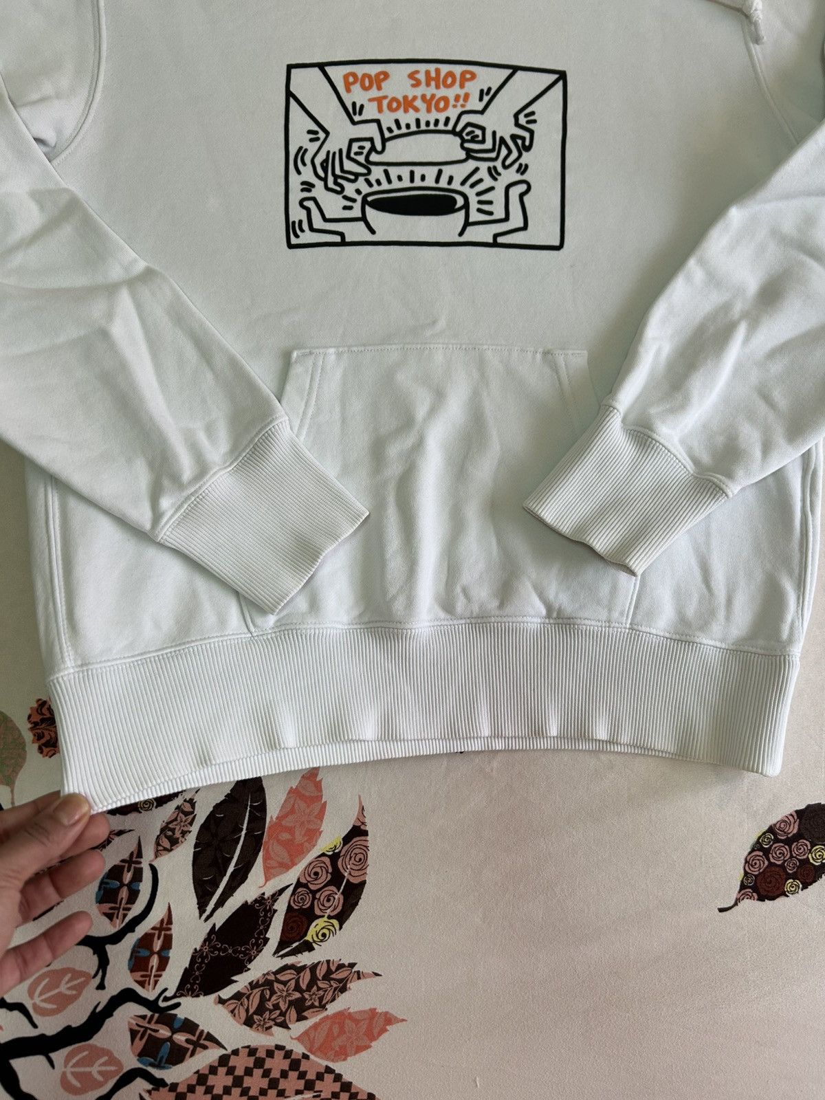 Uniqlo Uniqlo UT & Keith Harring Pop Shop Tokio Hoodie Size US XS / EU 42 / 0 - 8 Thumbnail