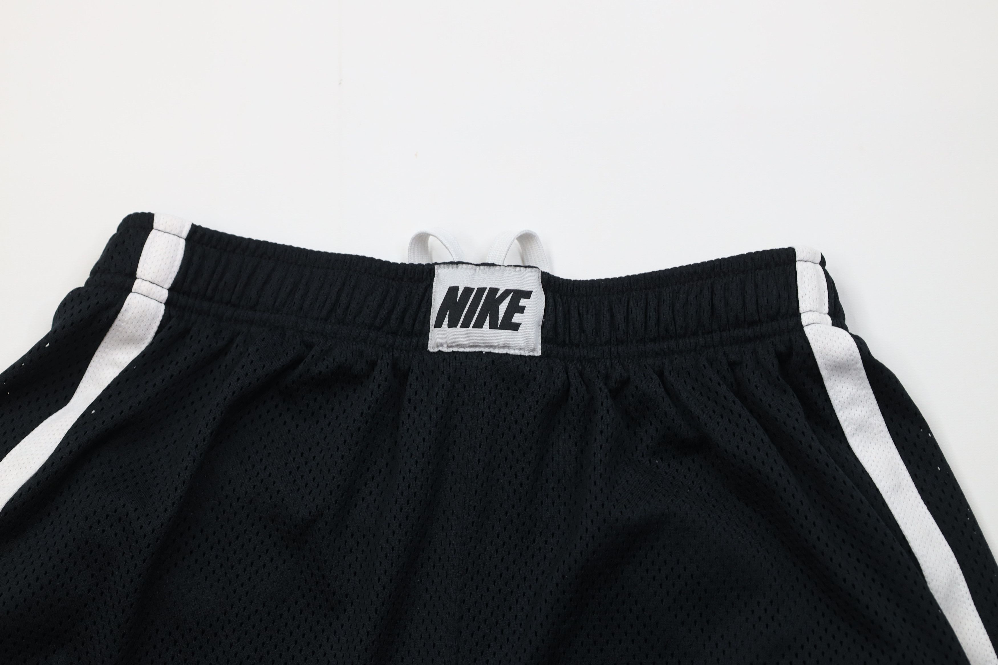 Nike Vintage Nike Scott Mini Swoosh Irish Baseball Mesh Shorts Size US 32 / EU 48 - 10 Thumbnail