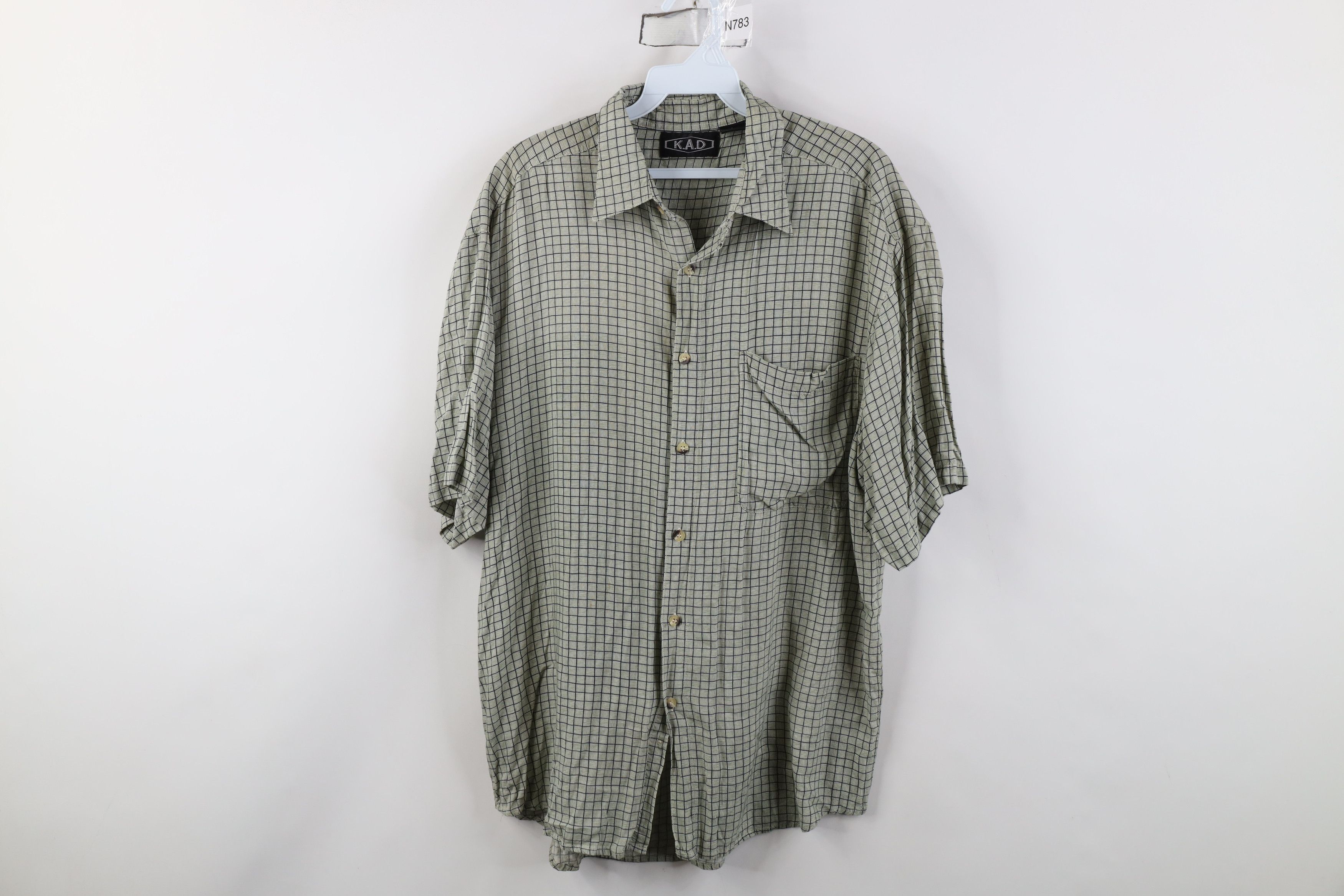 Vintage Vintage 90s Streetwear Gabardine Short Sleeve Button Shirt Size US L / EU 52-54 / 3 - 1 Thumbnail