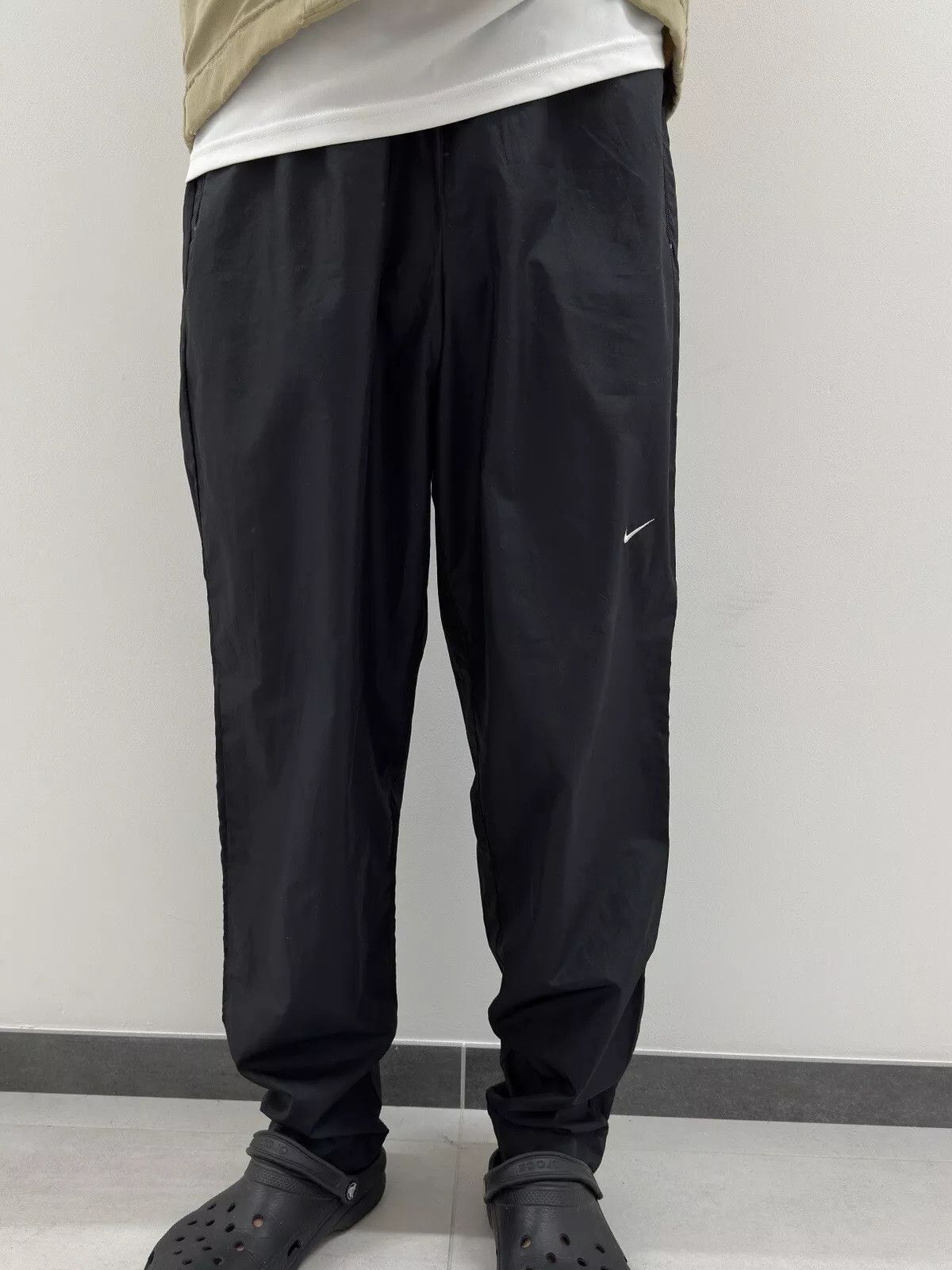 Nike VINTAGE 2000s NIKE NYLON Track Sniny y2k PANTS Y2K MENS Size US 32 / EU 48 - 5 Thumbnail
