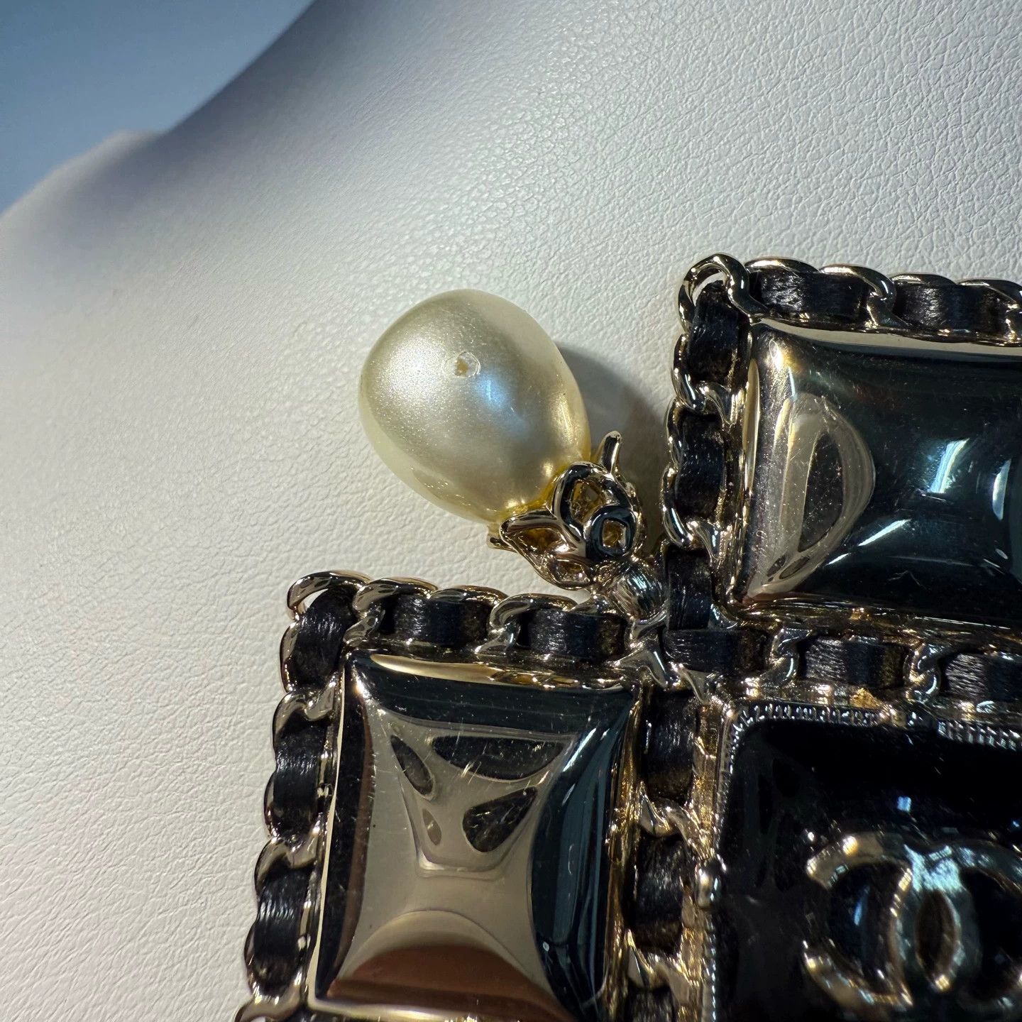 Chanel Chanel Brooch 99 New Size ONE SIZE - 6 Thumbnail