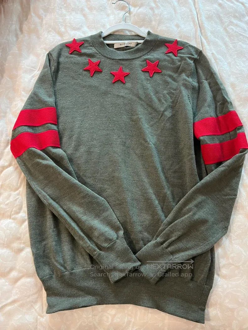 Givenchy Givenchy Red Star Knit Sweater Size US L / EU 52-54 / 3 - 1 Thumbnail