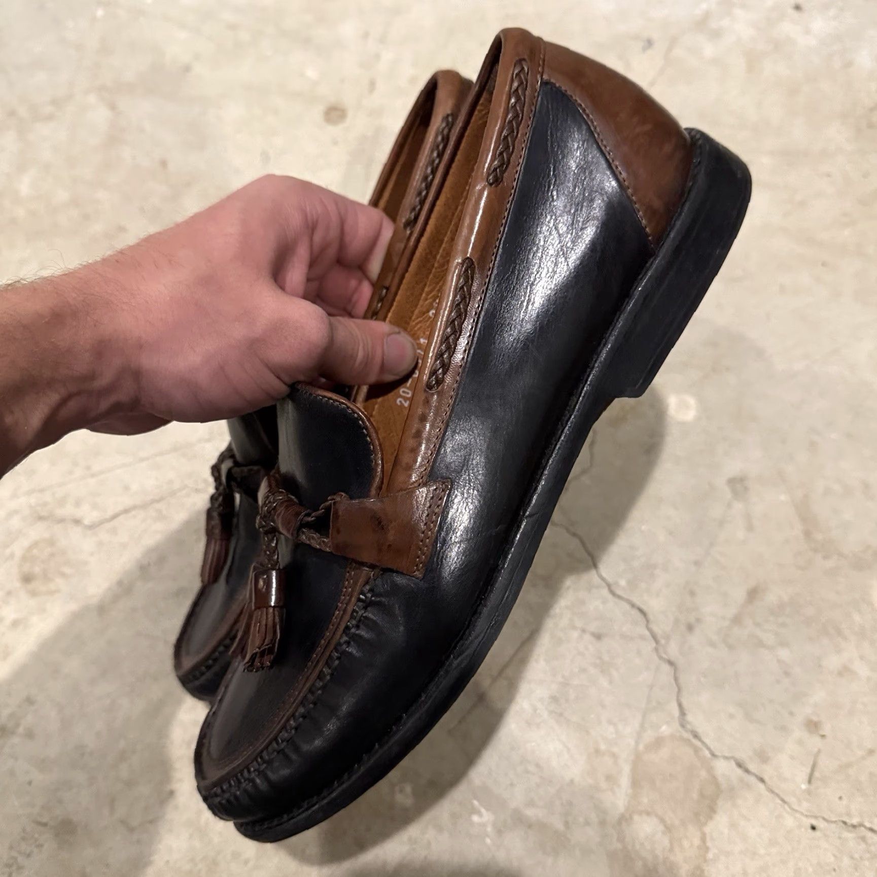 Johnston & Murphy Johnston & Murphy Aragon II Kiltie Tassel Loafers Black/Antique 8.5 M Mens Leather Slip On Loafer Size US 9 / EU 42 - 7 Thumbnail